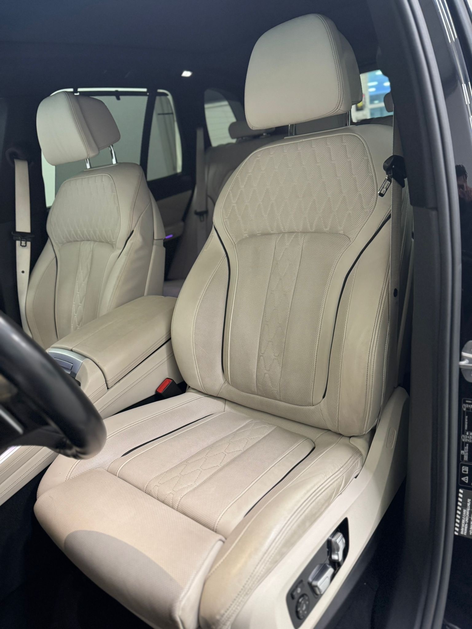 BMW X5 xDrive M50d Steptronic *Night Vision / Softclose / Panorama Sky Lounge / Massagesitze / Aktivlenkung*-image-8