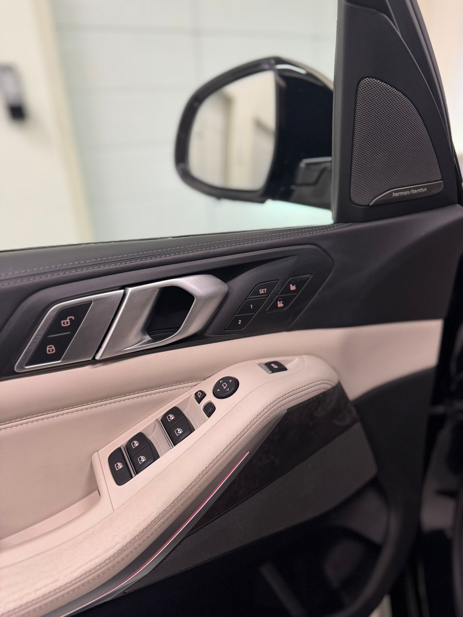 BMW X5 xDrive M50d Steptronic *Night Vision / Softclose / Panorama Sky Lounge / Massagesitze / Aktivlenkung*-image-12