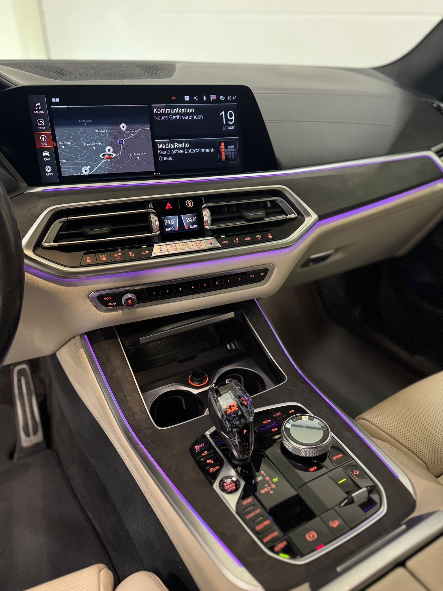 BMW X5 xDrive M50d Steptronic *Night Vision / Softclose / Panorama Sky Lounge / Massagesitze / Aktivlenkung*-image-14