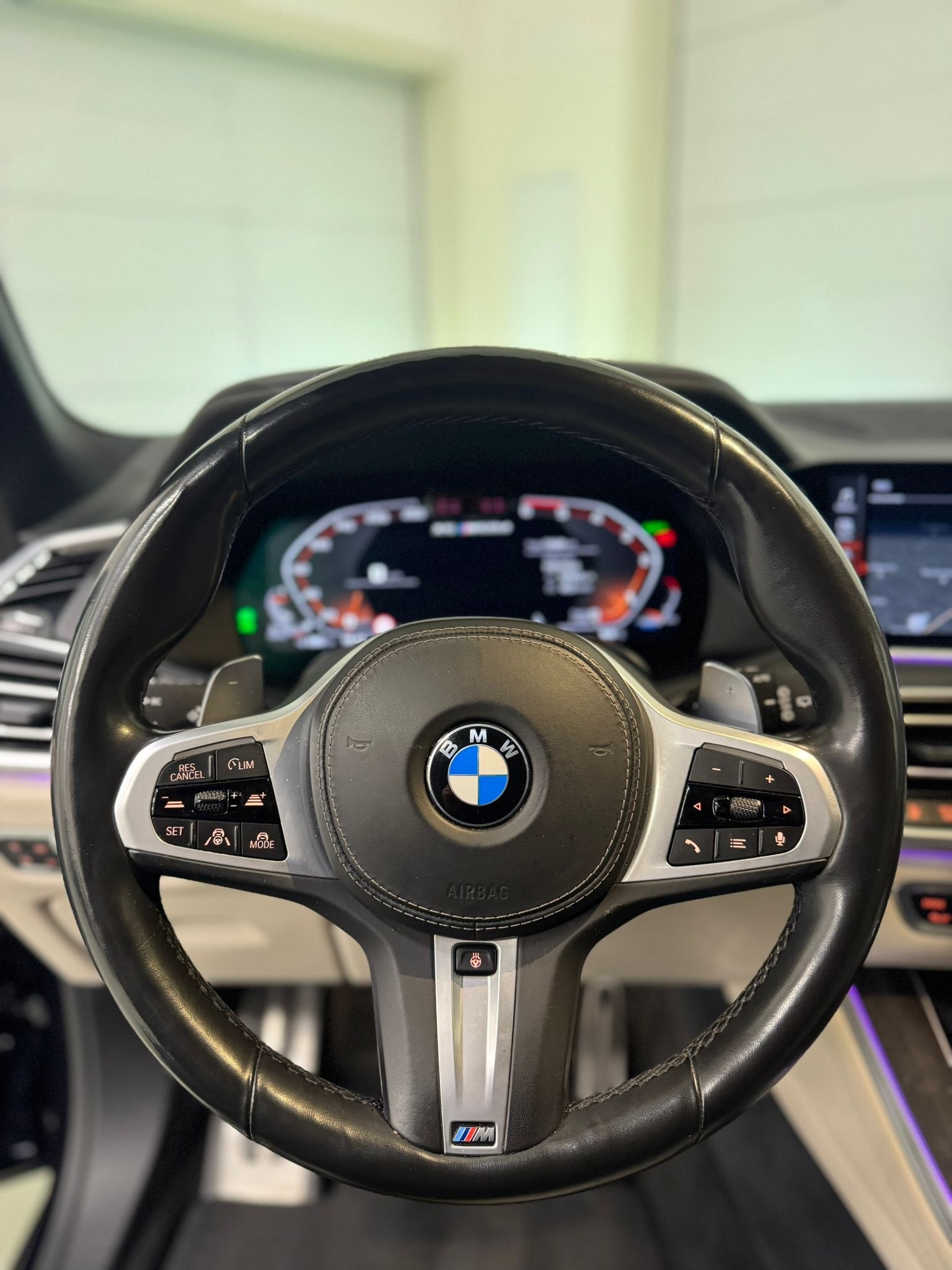 BMW X5 xDrive M50d Steptronic *Night Vision / Softclose / Panorama Sky Lounge / Massagesitze / Aktivlenkung*-image-13
