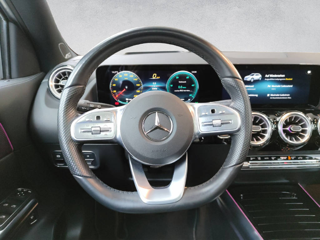 MERCEDES-BENZ EQA 250 AMG Line-image-12
