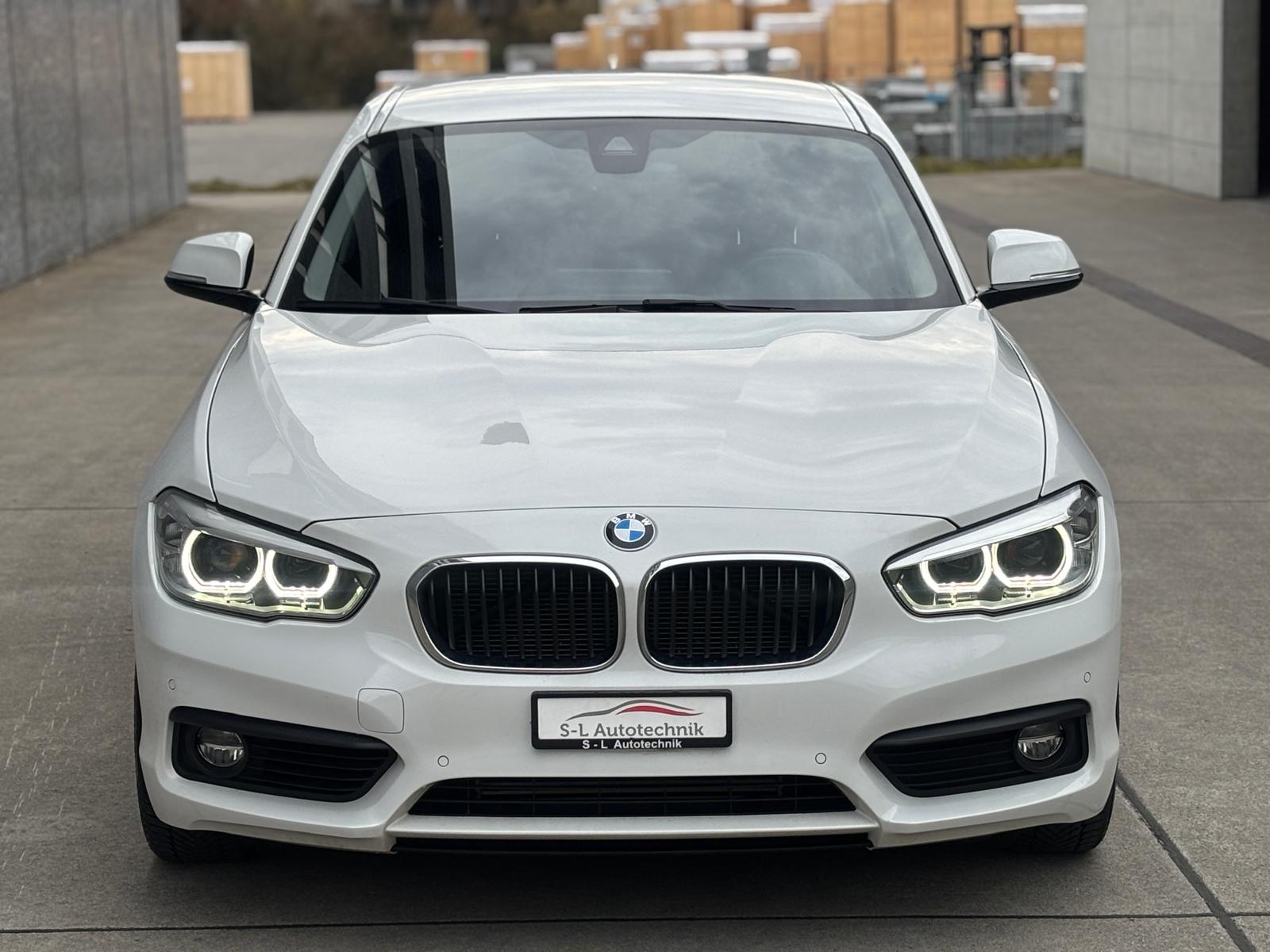 BMW 118i Steptronic-showroom-element-1