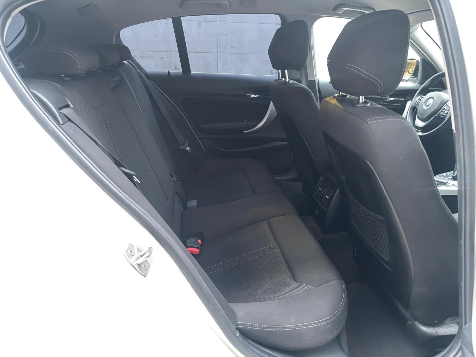 BMW 118i Steptronic-image-10
