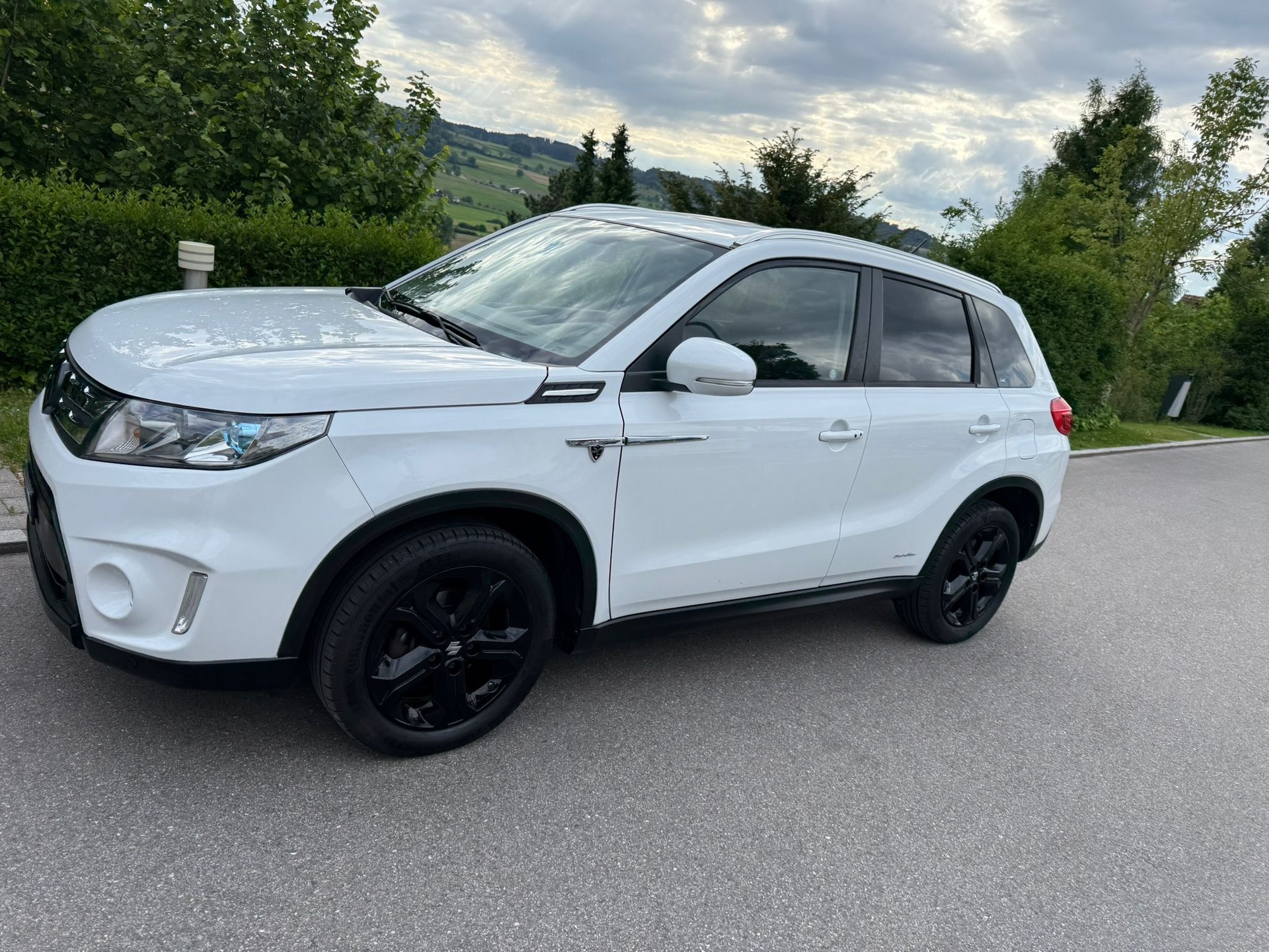 SUZUKI Vitara 1.6 TD Sergio Cellano Top TCSS-image-0