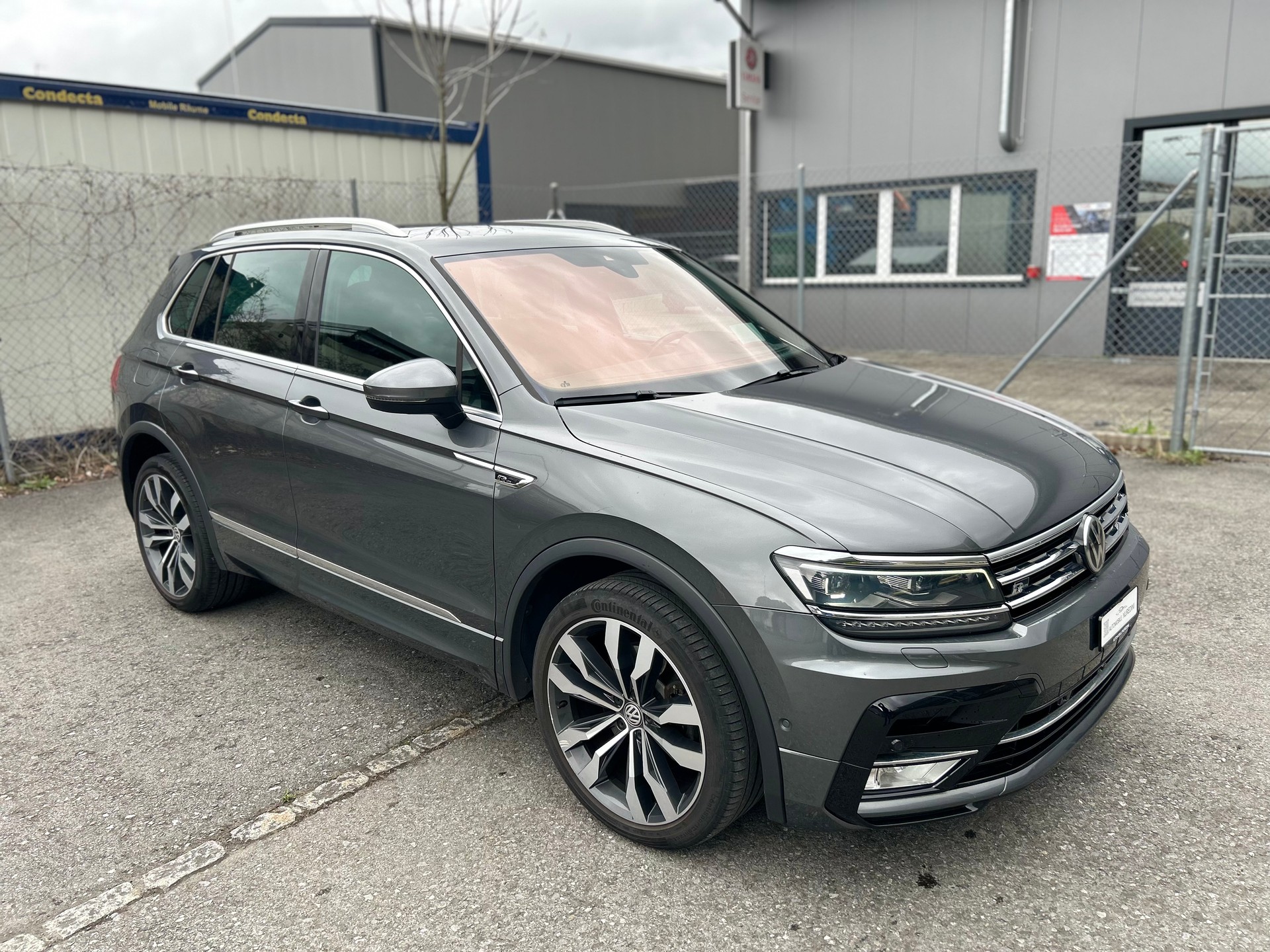 VW Tiguan 2.0TSI R-Line 4Motion DSG-image-1