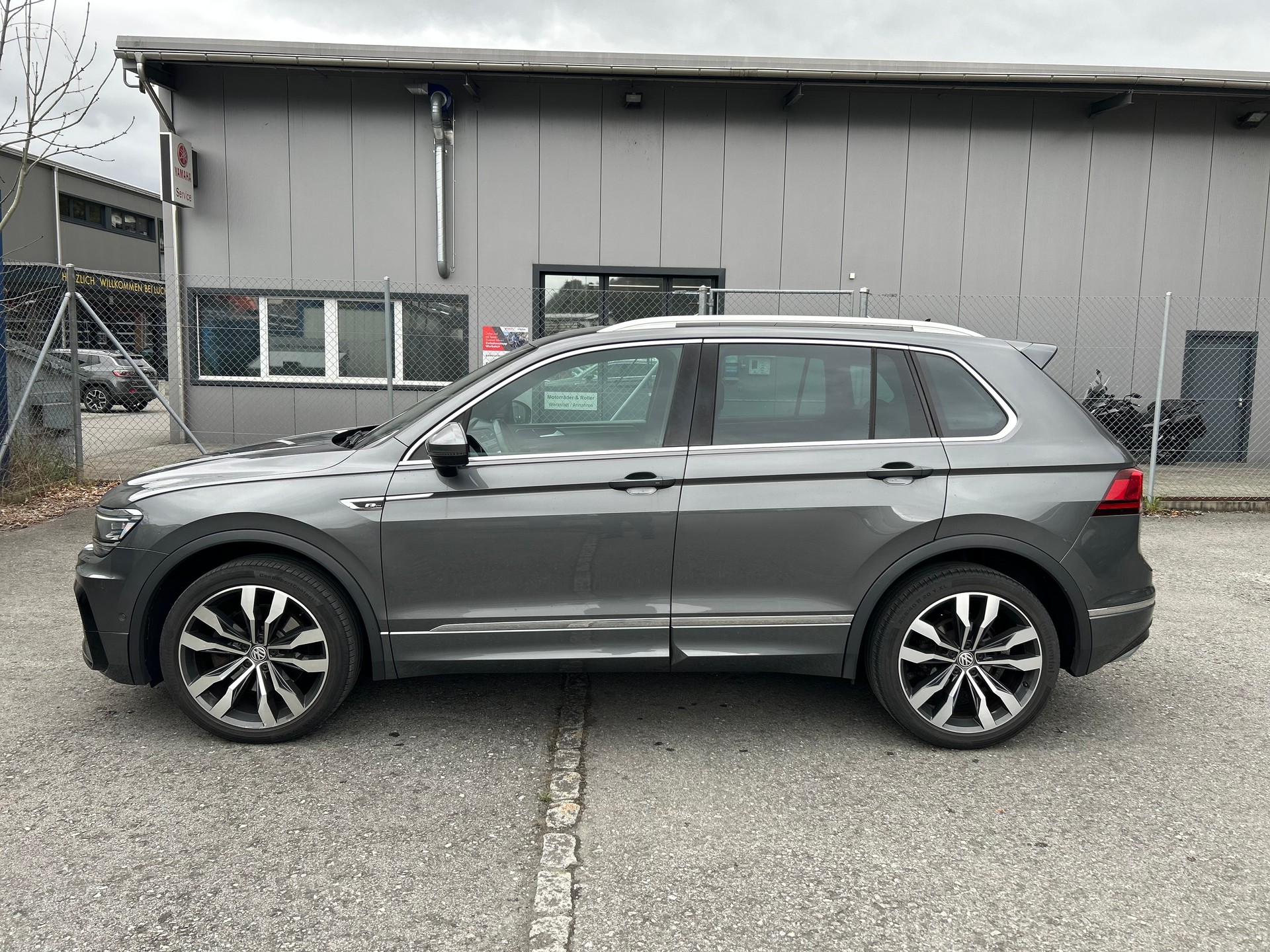 VW Tiguan 2.0TSI R-Line 4Motion DSG-image-7