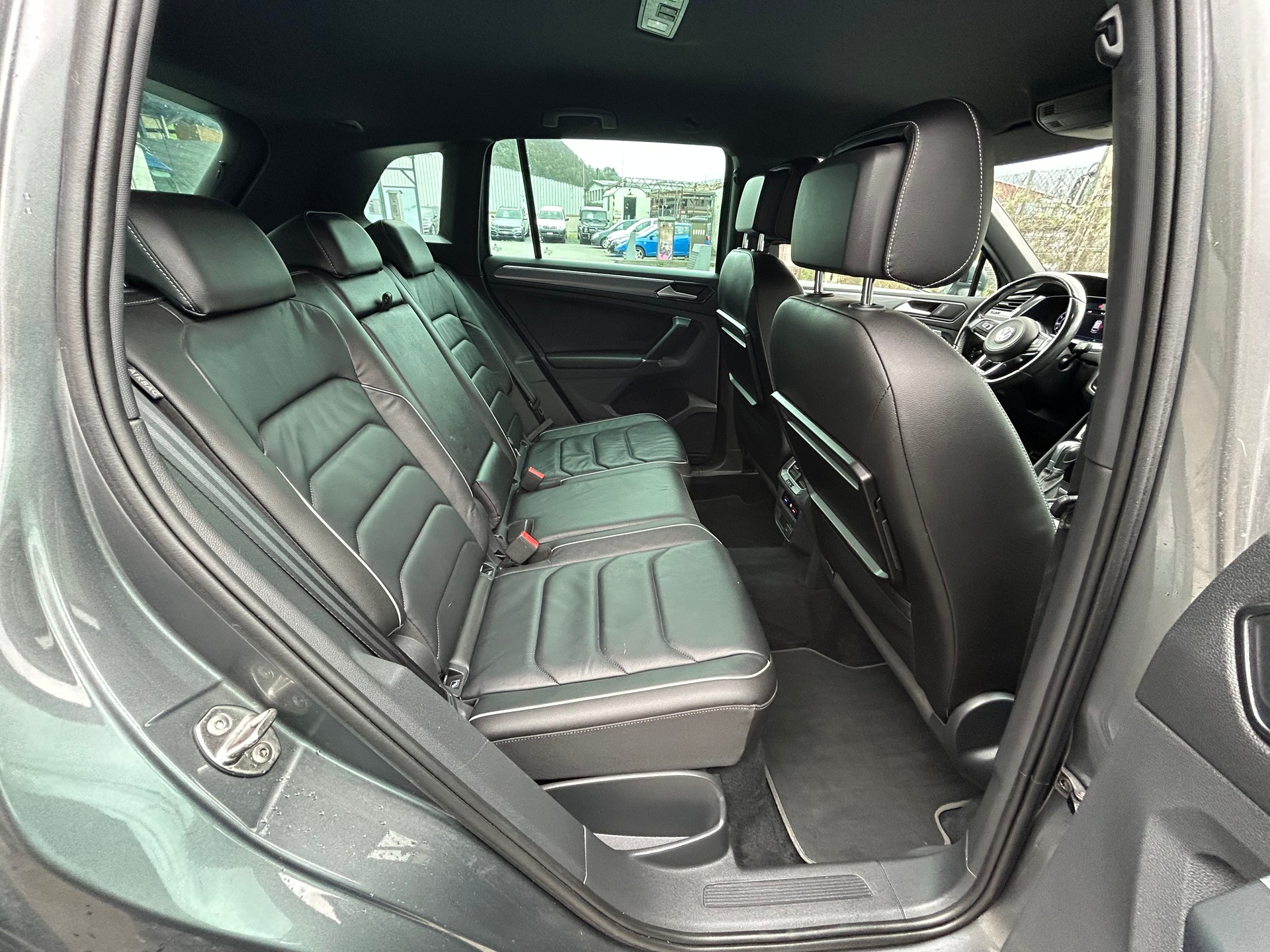 VW Tiguan 2.0TSI R-Line 4Motion DSG-image-14