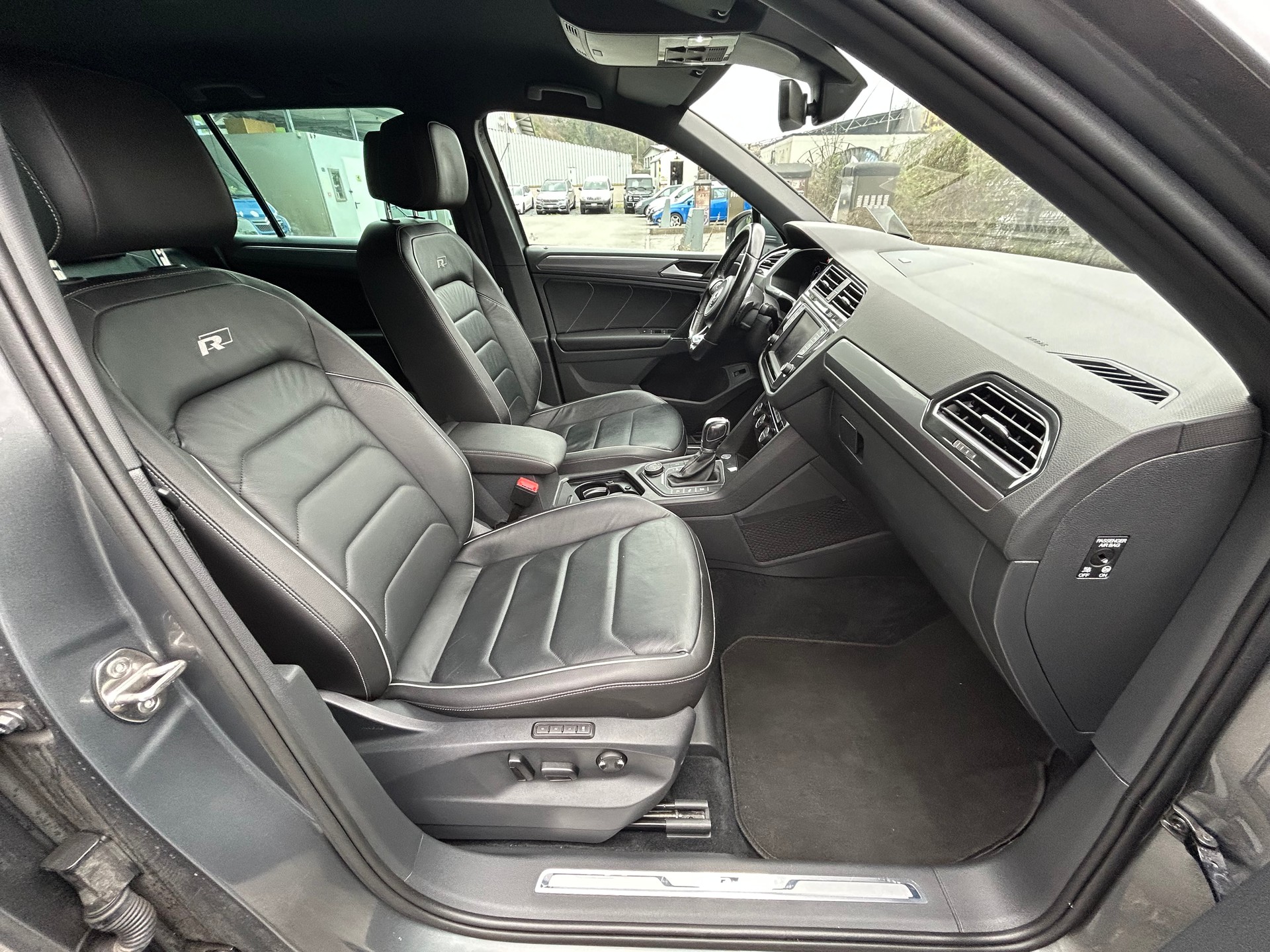 VW Tiguan 2.0TSI R-Line 4Motion DSG-image-13