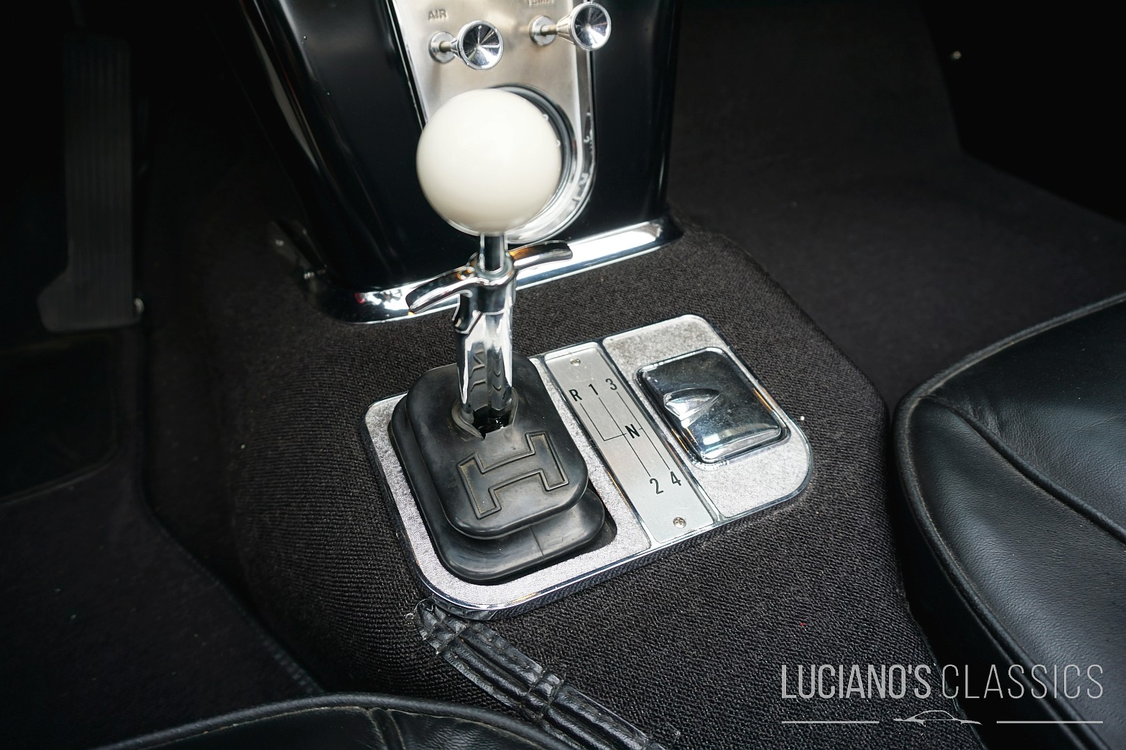 CHEVROLET Corvette C1-image-23