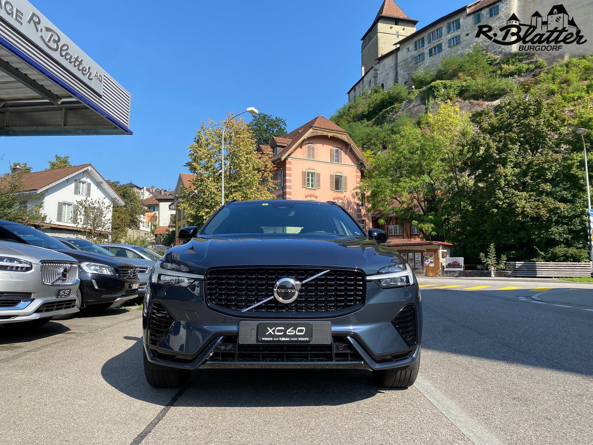 VOLVO XC60 B5 Diesel Mild Hybrid AWD R-Design Geartronic-image-1