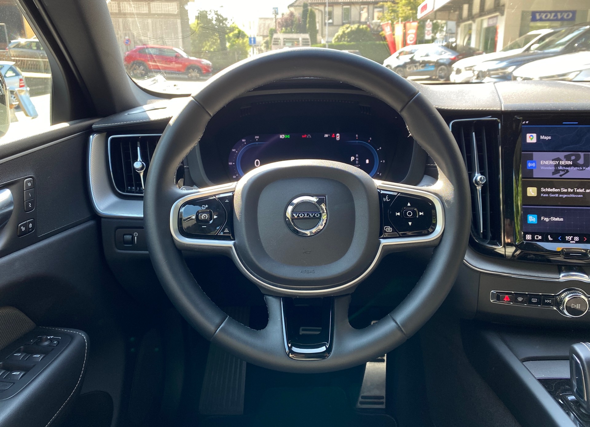 VOLVO XC60 B5 Diesel Mild Hybrid AWD R-Design Geartronic-image-5