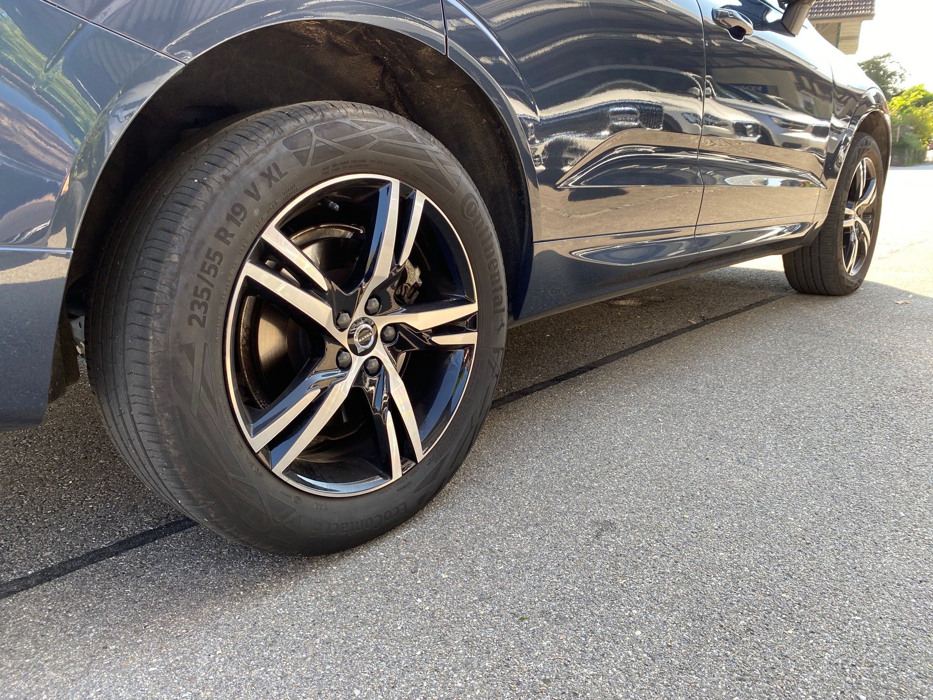 VOLVO XC60 B5 Diesel Mild Hybrid AWD R-Design Geartronic-image-18