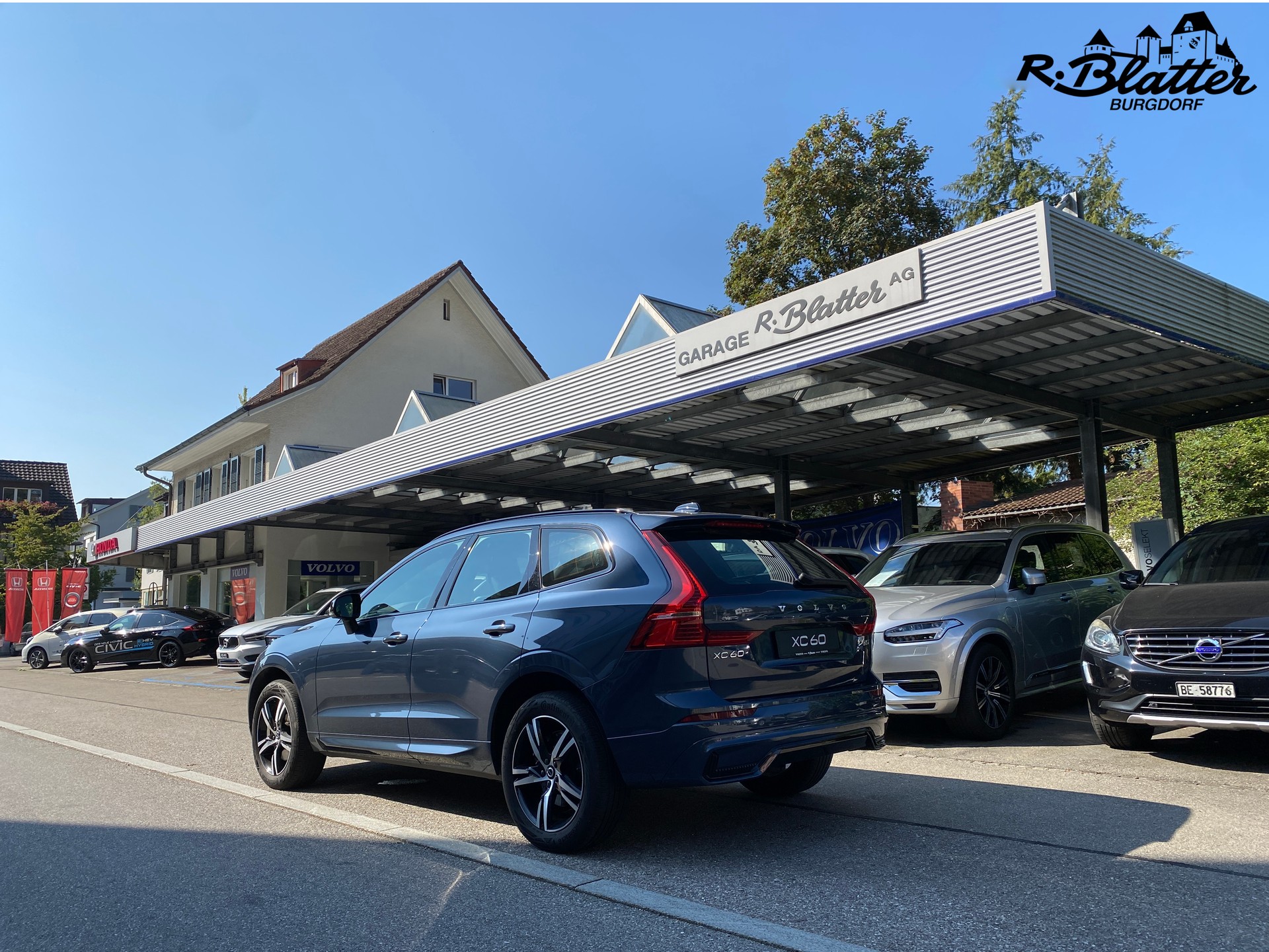 VOLVO XC60 B5 Diesel Mild Hybrid AWD R-Design Geartronic-image-3