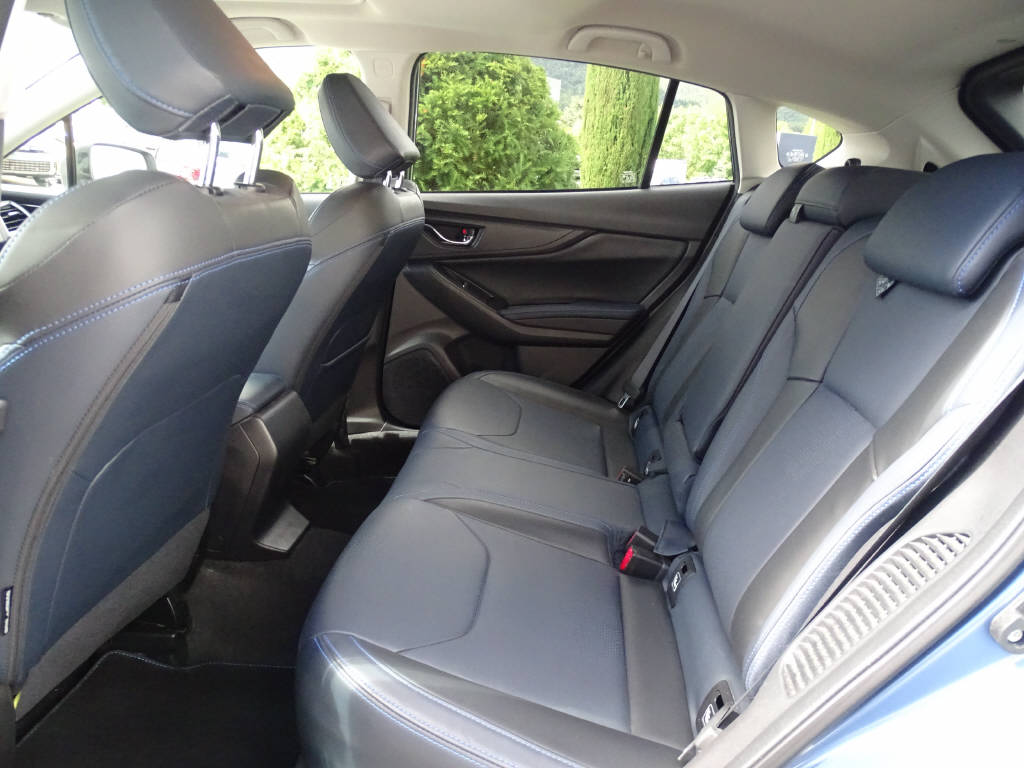 SUBARU XV 2.0i e-Boxer Blue Edition-image-5