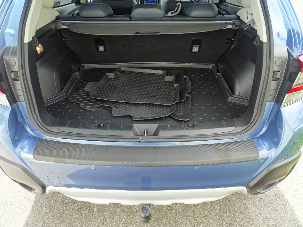 SUBARU XV 2.0i e-Boxer Blue Edition-image-6