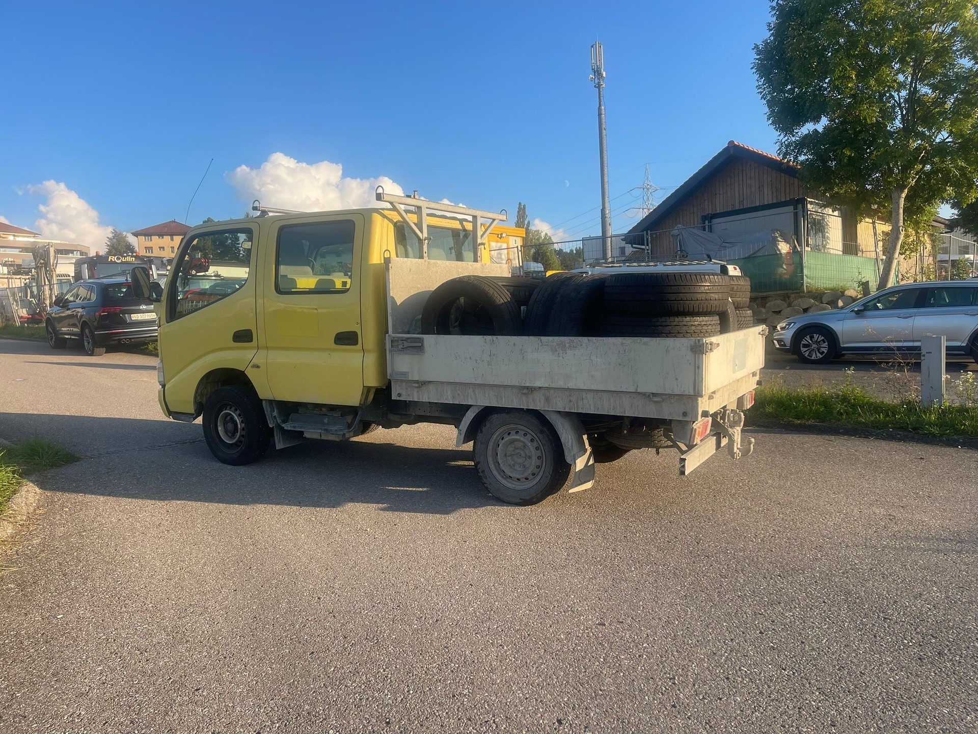 TOYOTA Dyna 100 3.0 D-4D-image-2
