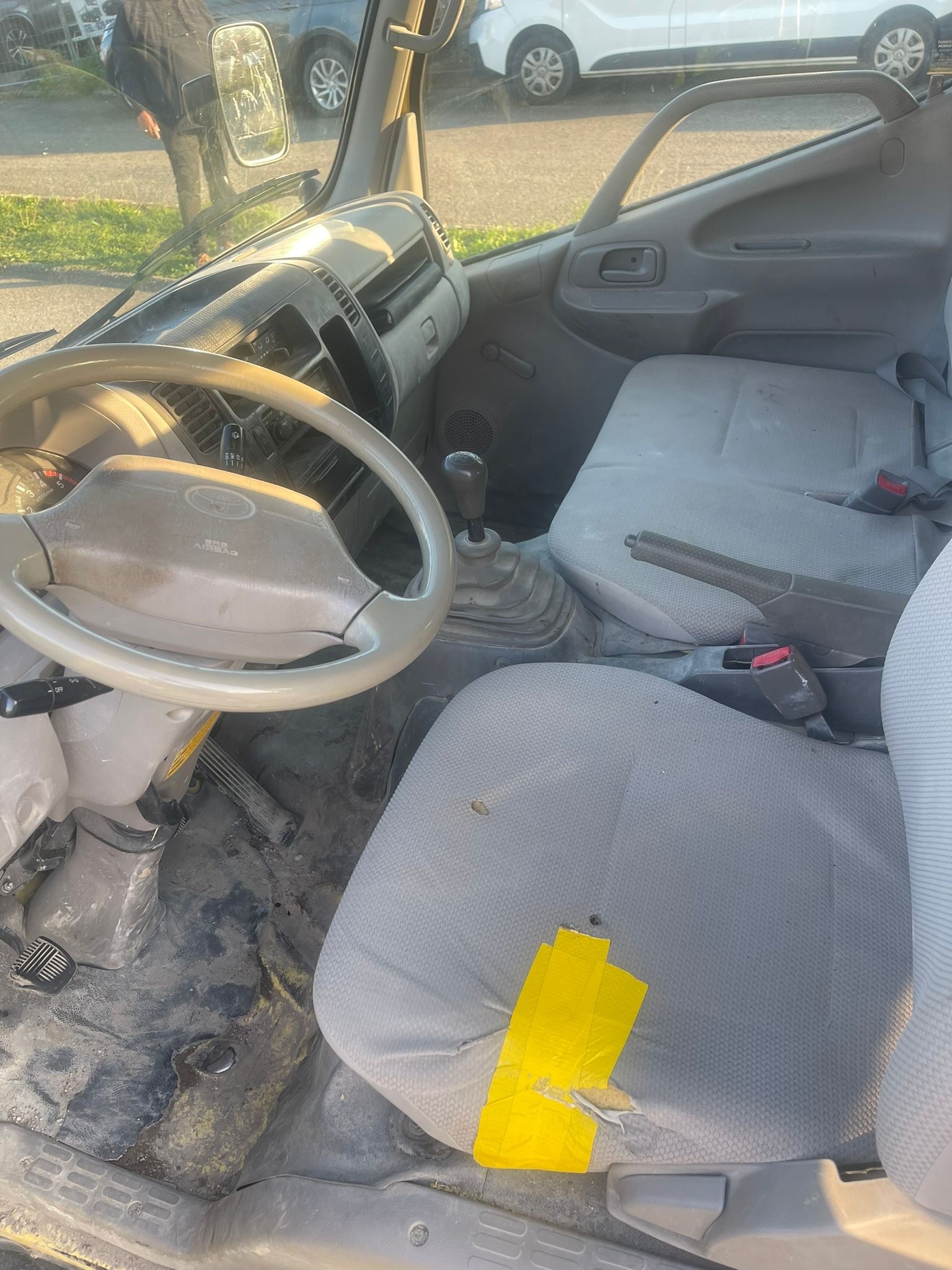 TOYOTA Dyna 100 3.0 D-4D-image-5