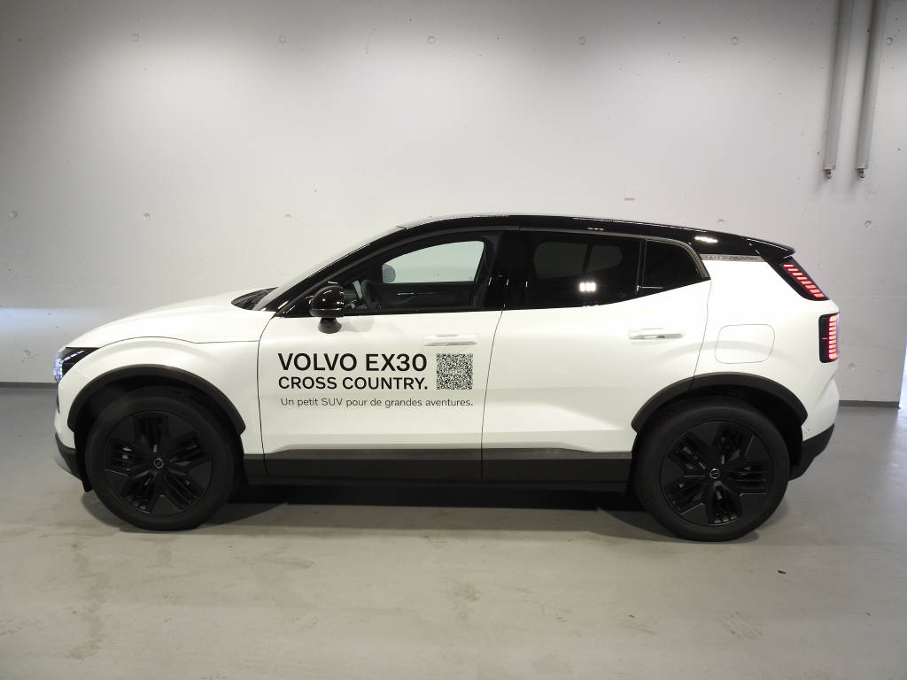 VOLVO EX 30 CC E60 Twin Performance AWD-showroom-element-2