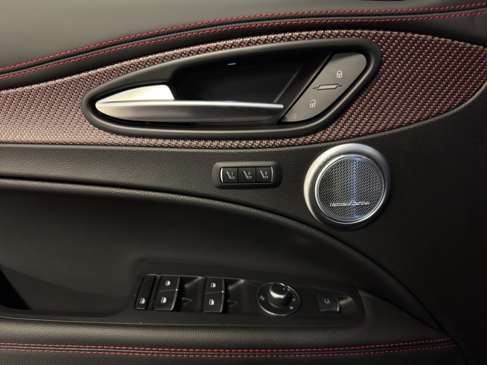 ALFA ROMEO STELVIO SUPERSPORT 2.9 V6 Biturbo Q4 Q-image-13
