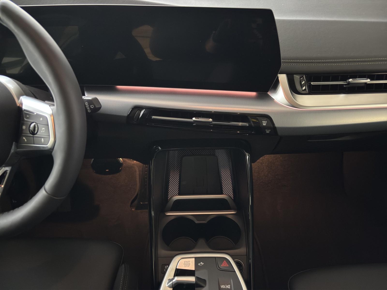 BMW 223d xDrive SDKG Active Tourer-image-9