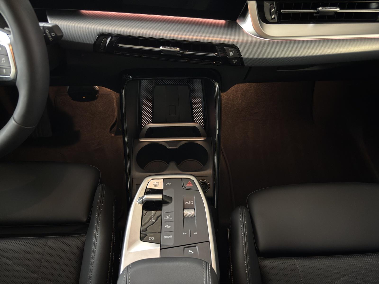 BMW 223d xDrive SDKG Active Tourer-image-10