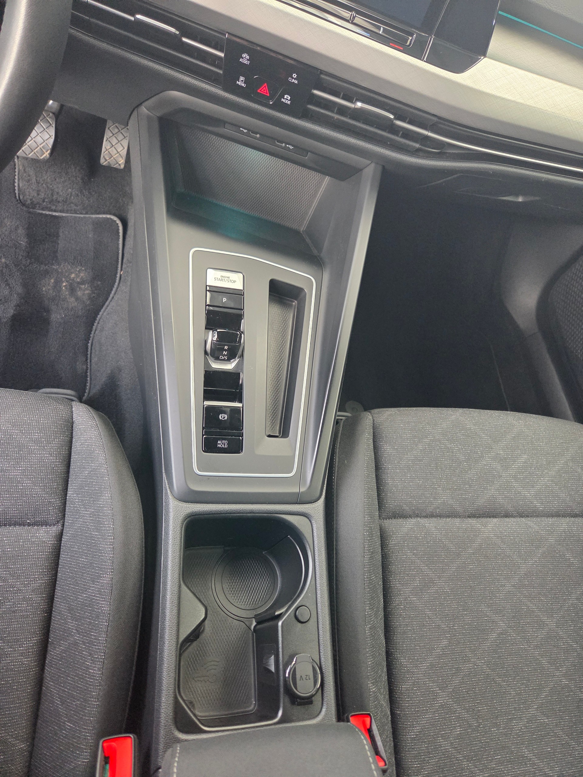 VW Golf 1.5 e TSI ACT Life DSG-image-12