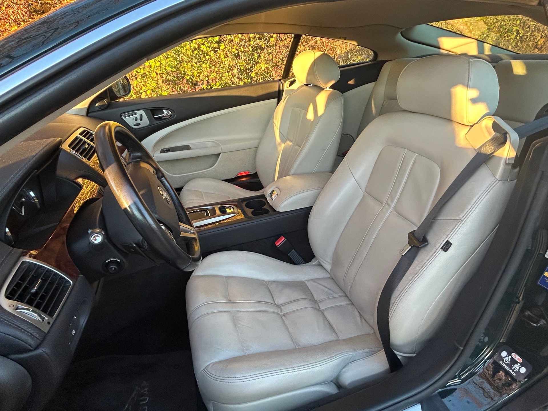 JAGUAR XK 4.2 V8 Automatic-image-6