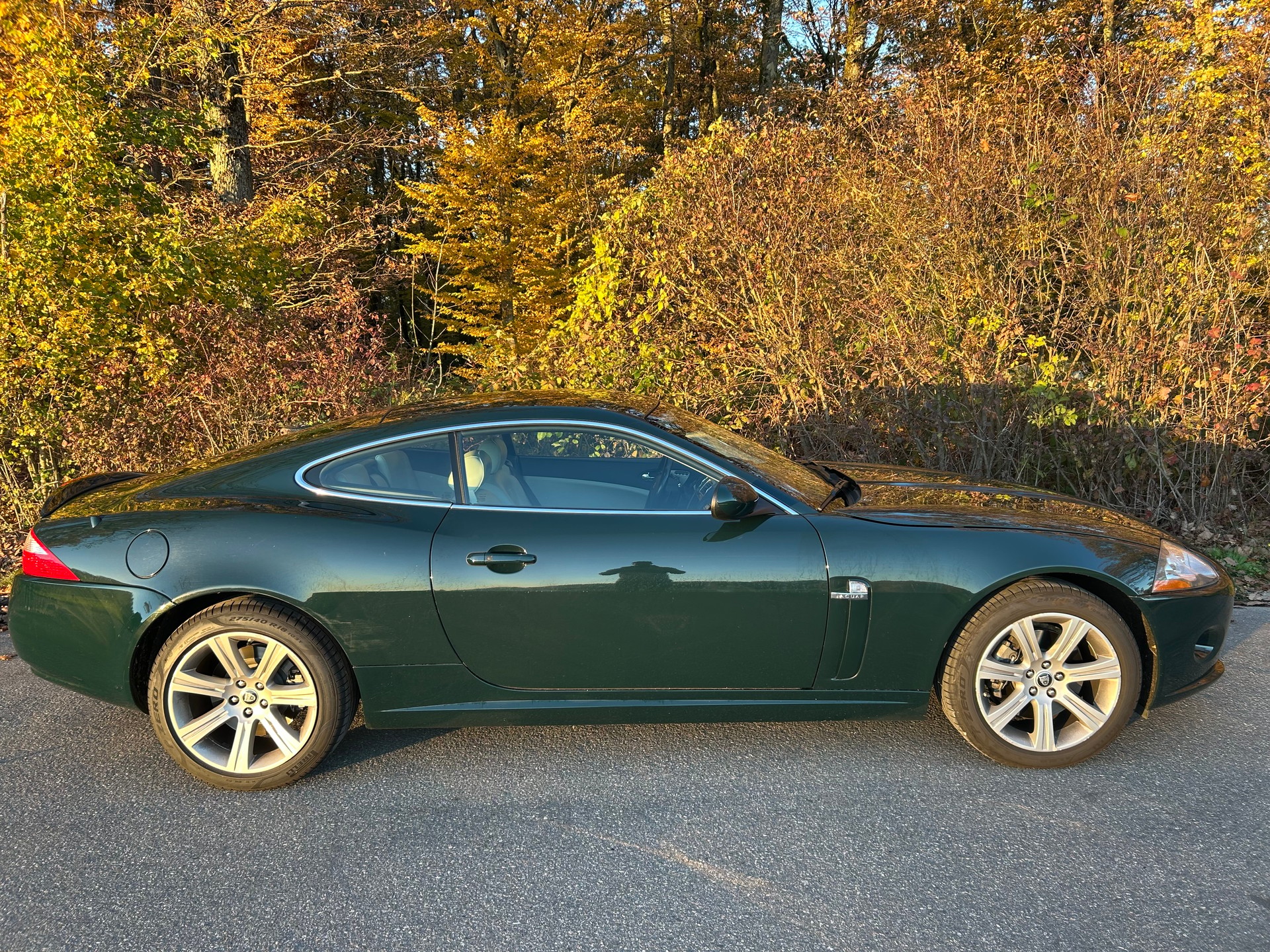 JAGUAR XK 4.2 V8 Automatic-image-2
