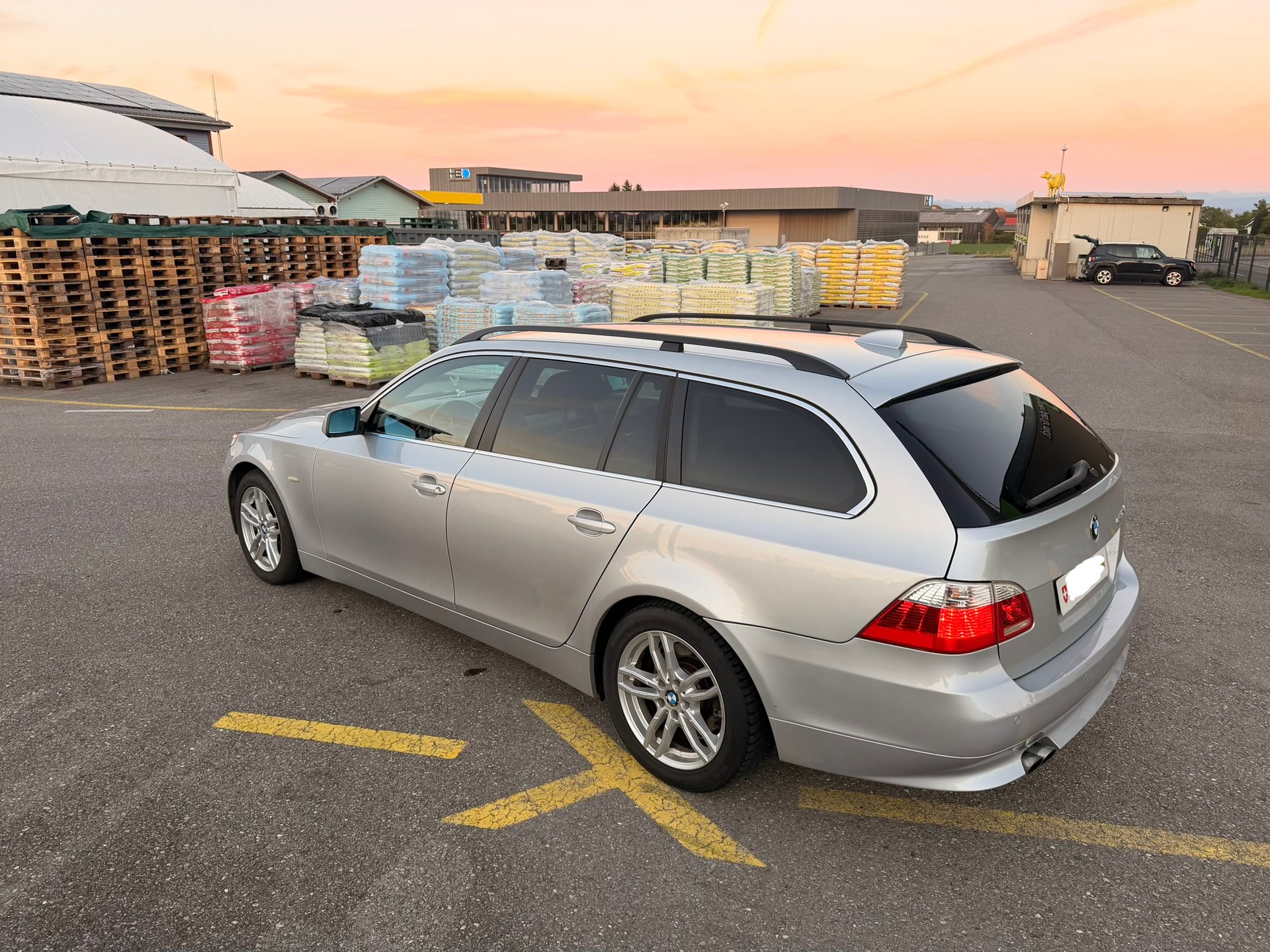 BMW 530xi Touring-image-2