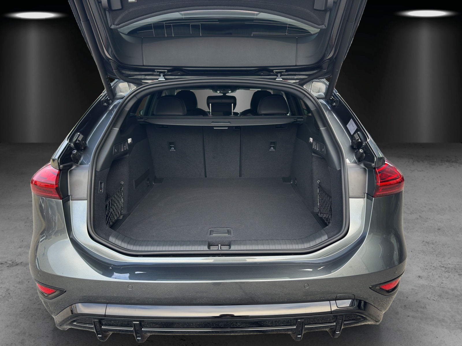 AUDI A6 Avant e-tron quattro-image-6