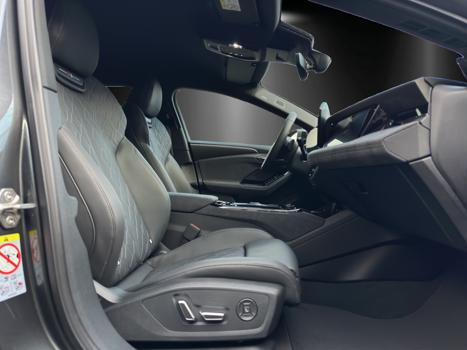 AUDI A6 Avant e-tron quattro-image-8