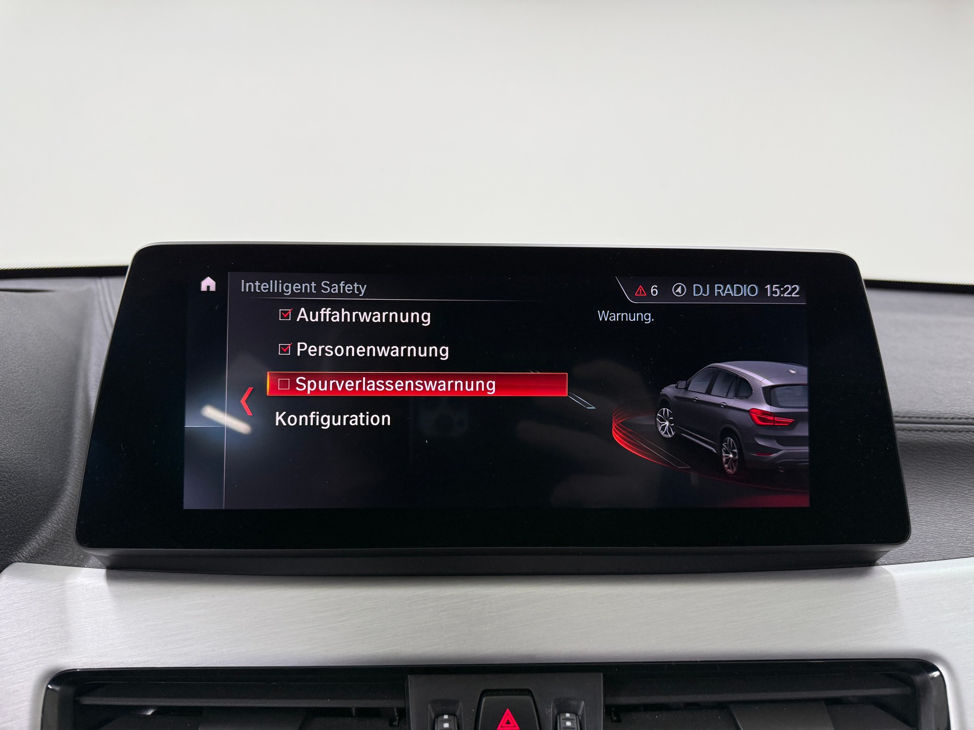 BMW X1 xDrive 20i M Sport Alpinweiss Steptronic ★ RF-Kamera ★ Komfortzugang ★ Head-Up-Display ★ Leder ★ AHK ★-image-14