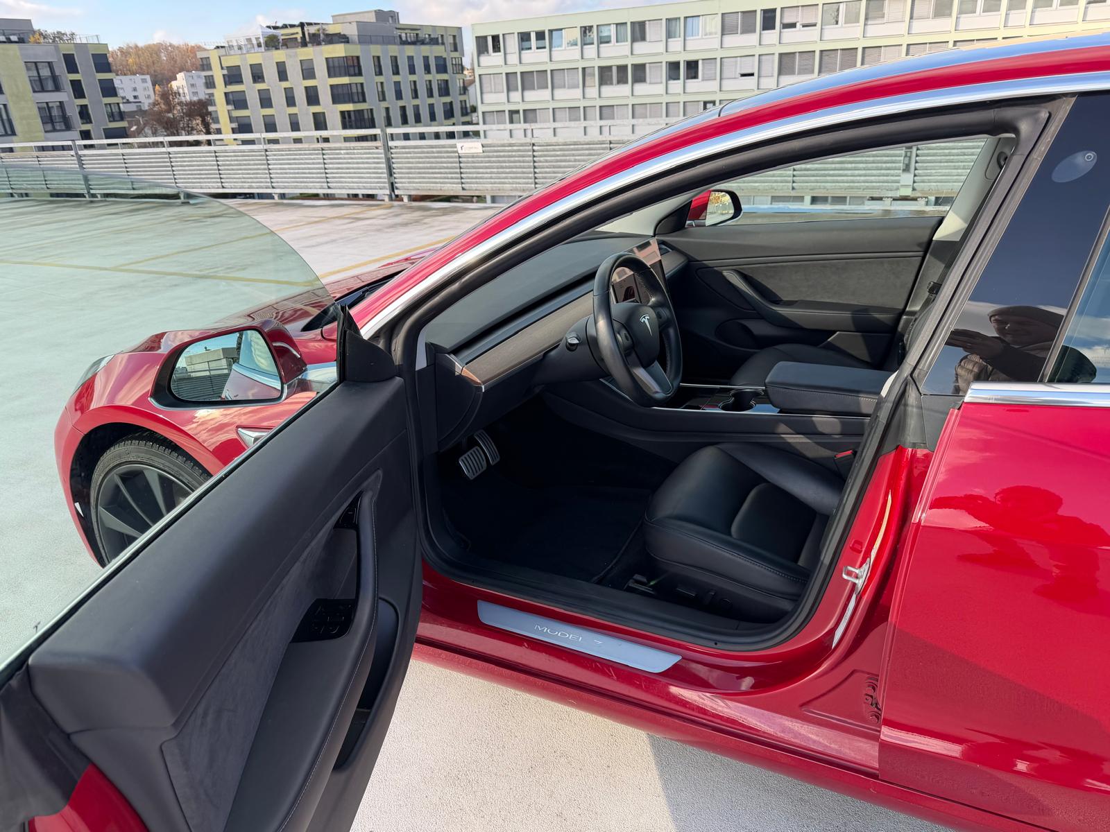 TESLA Model 3 Long Range Dual Motor AWD-image-8
