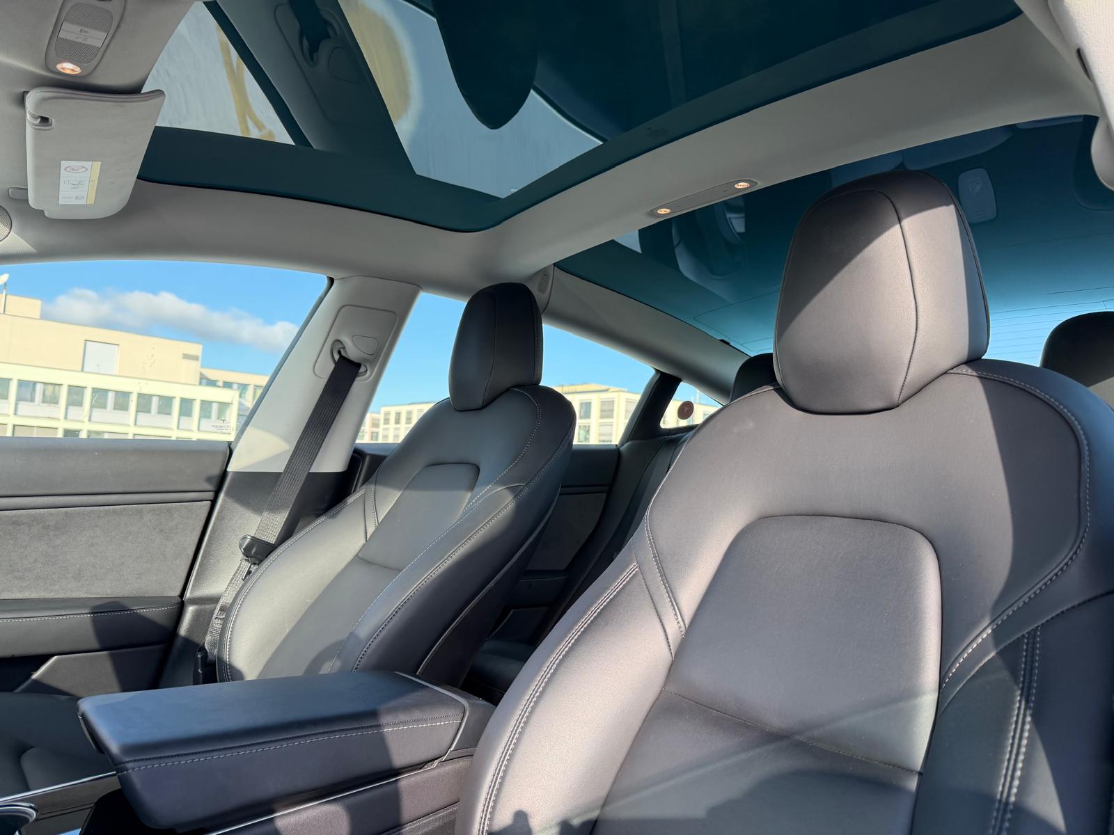 TESLA Model 3 Long Range Dual Motor AWD-image-10