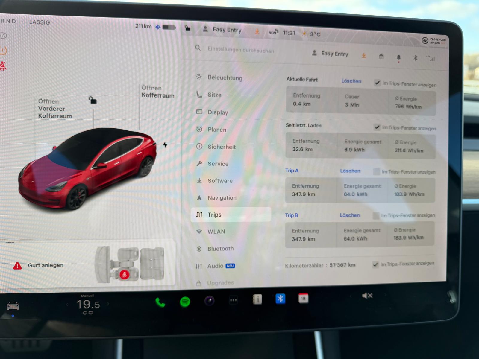 TESLA Model 3 Long Range Dual Motor AWD-image-11