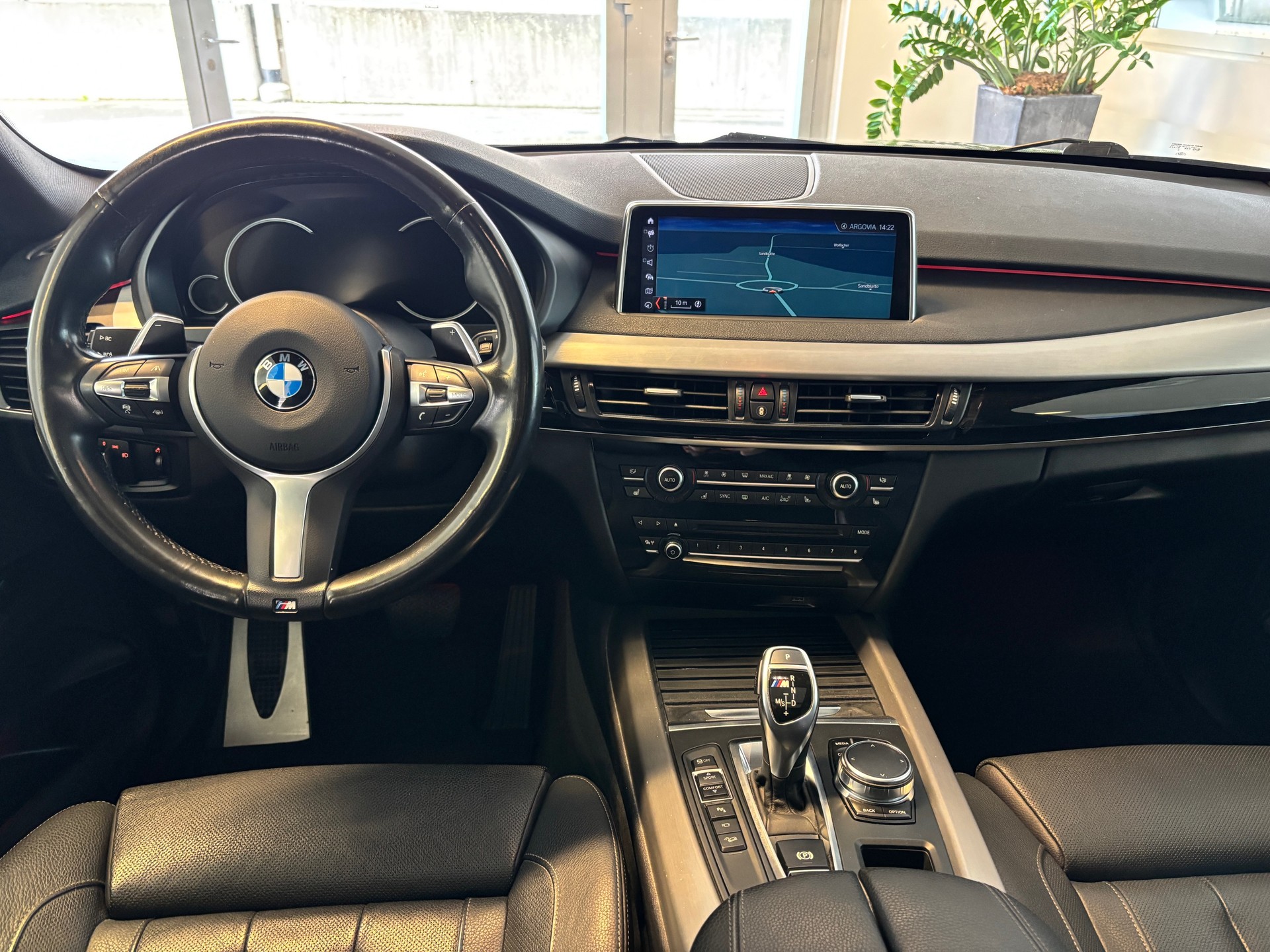 BMW X5 xDrive M50d Steptronic-image-11