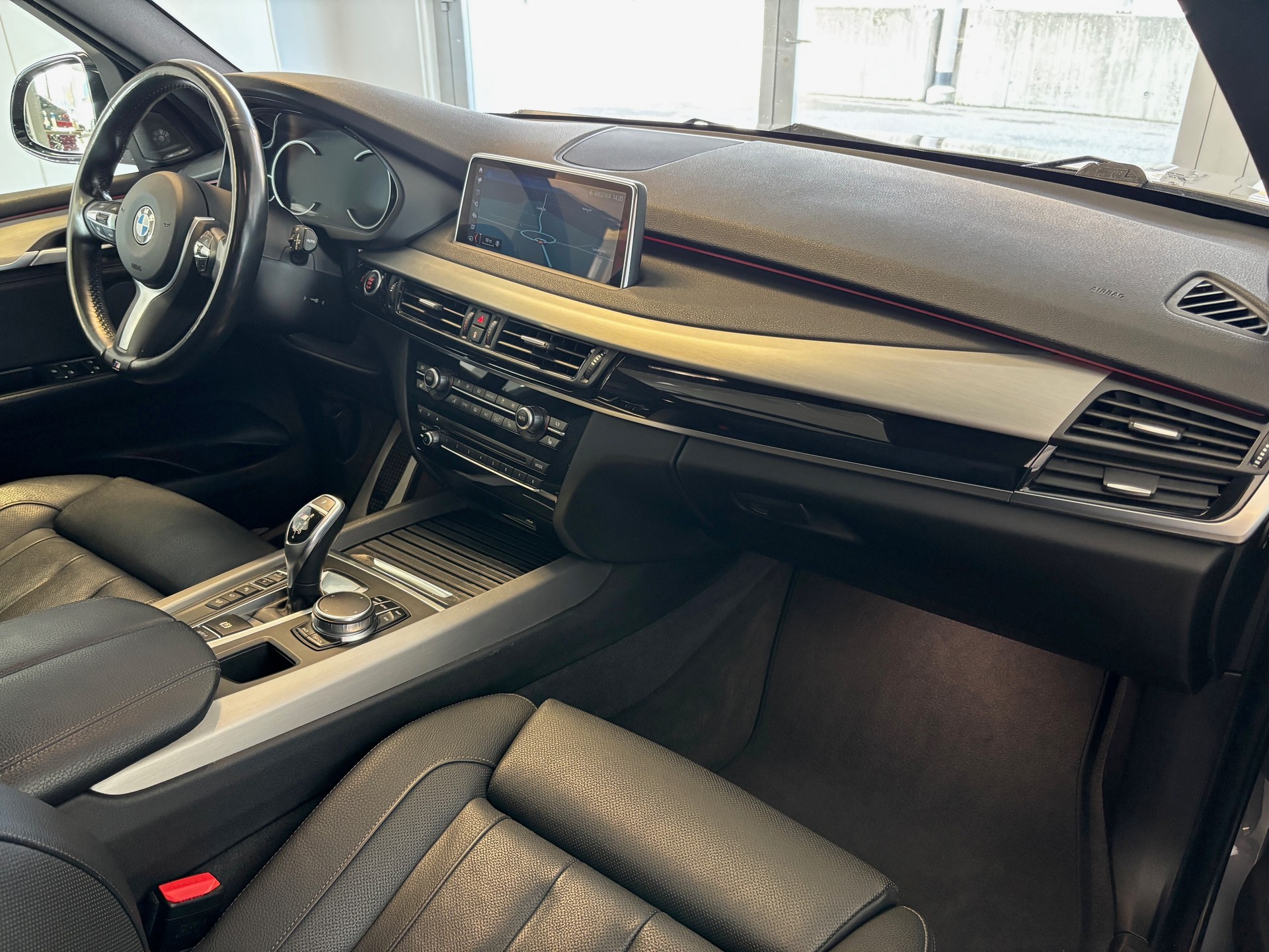 BMW X5 xDrive M50d Steptronic-image-6