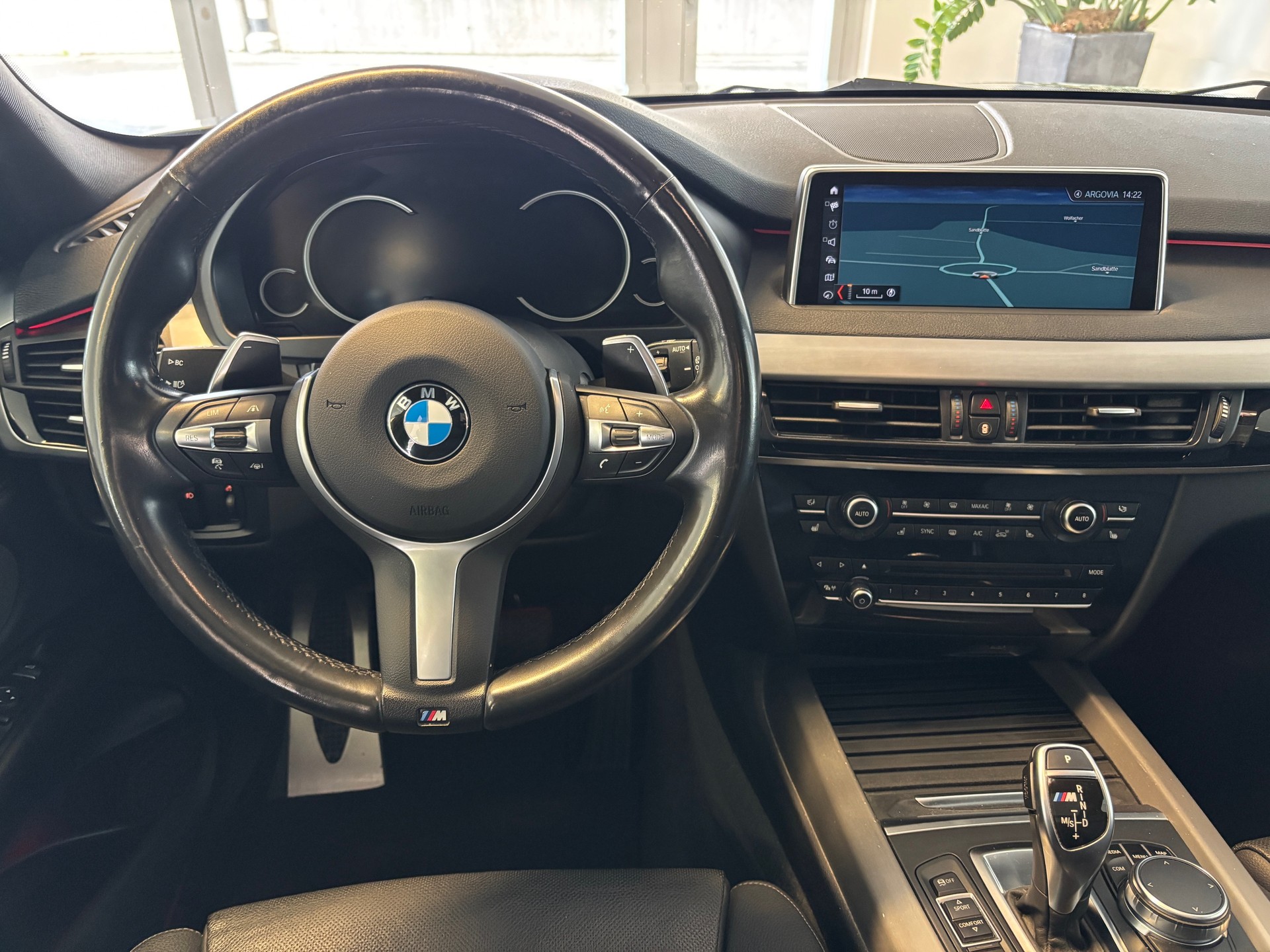 BMW X5 xDrive M50d Steptronic-image-12