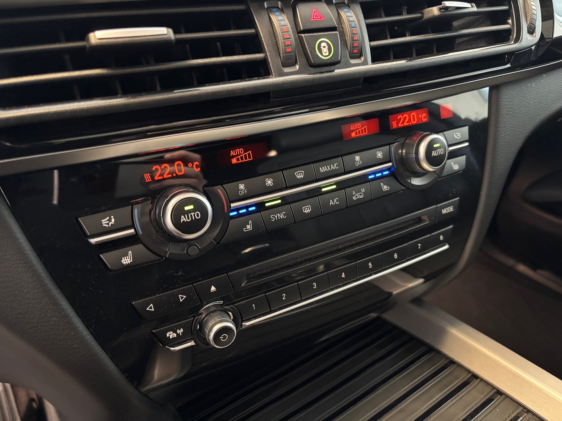 BMW X5 xDrive M50d Steptronic-image-14