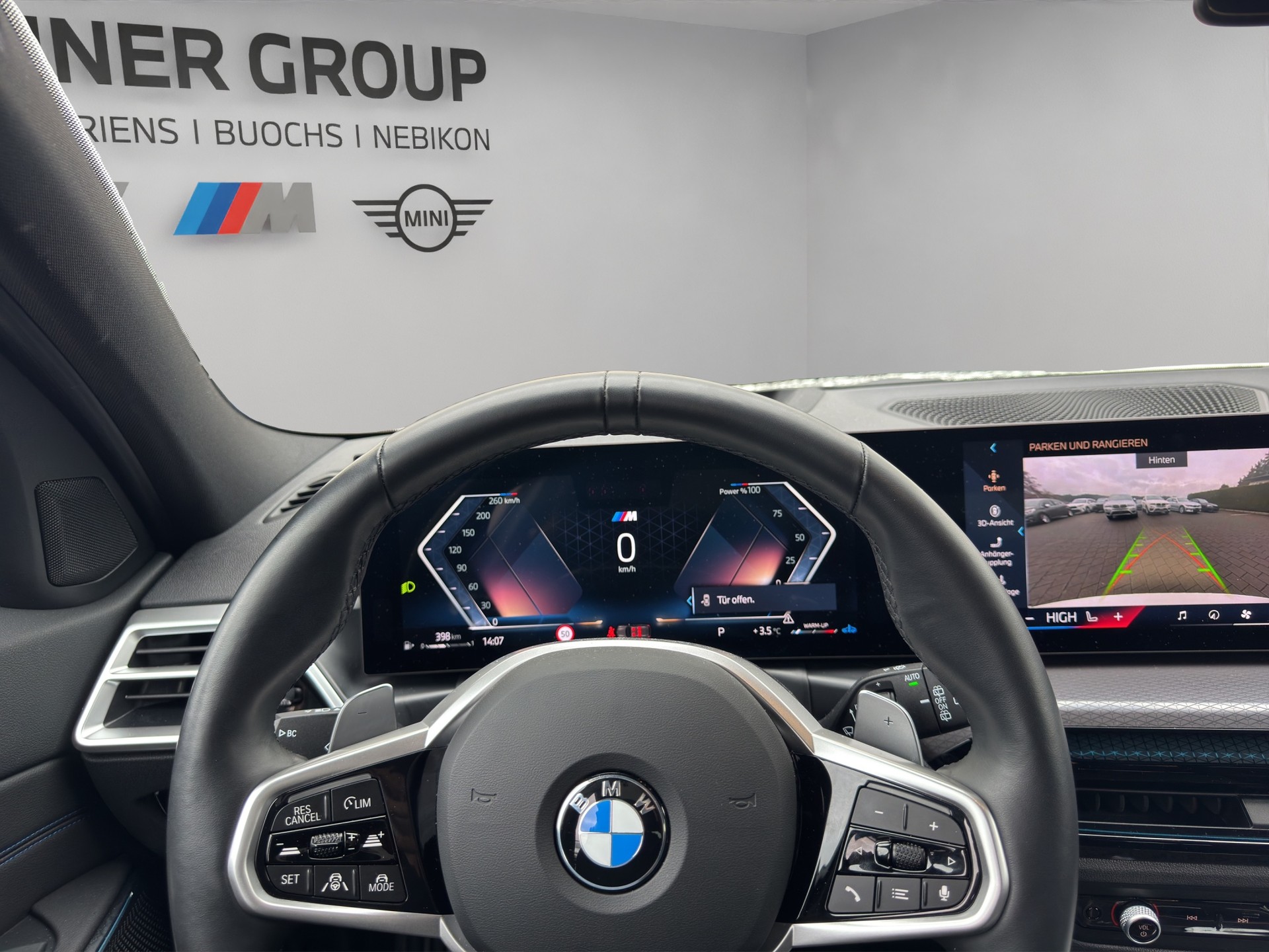 BMW 330d xDrive 48V Touring Steptronic M Sport-image-14