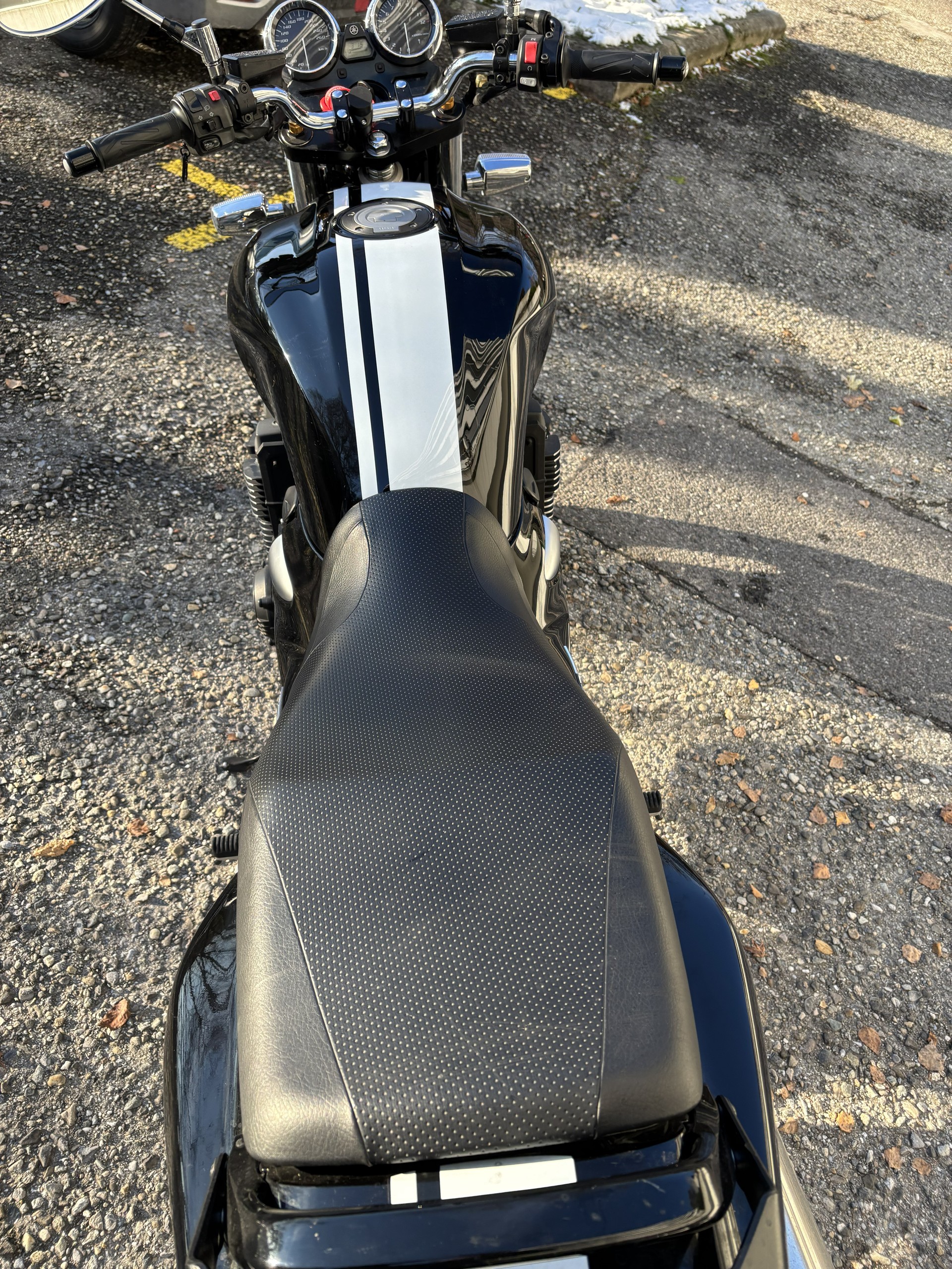 YAMAHA XJR 1300-image-2