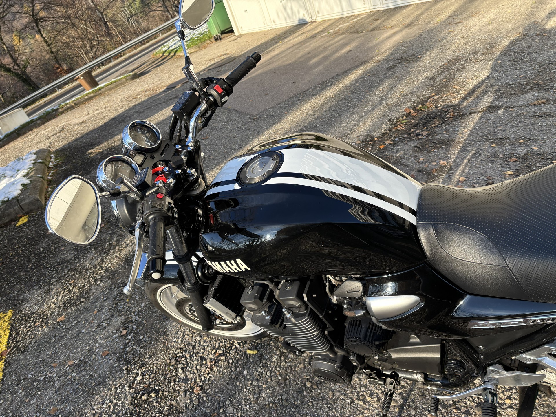 YAMAHA XJR 1300-image-6