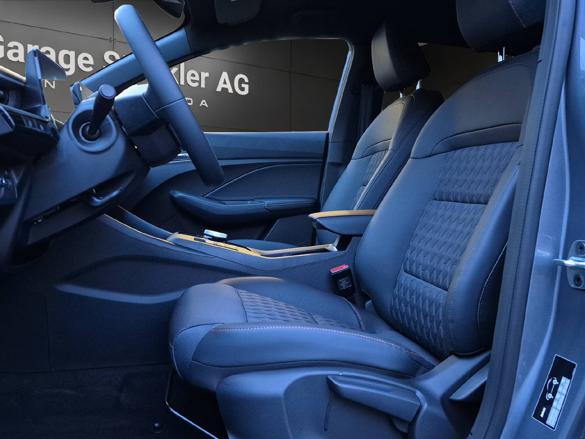 MG 3 1.5 Hybrid Luxury-image-9