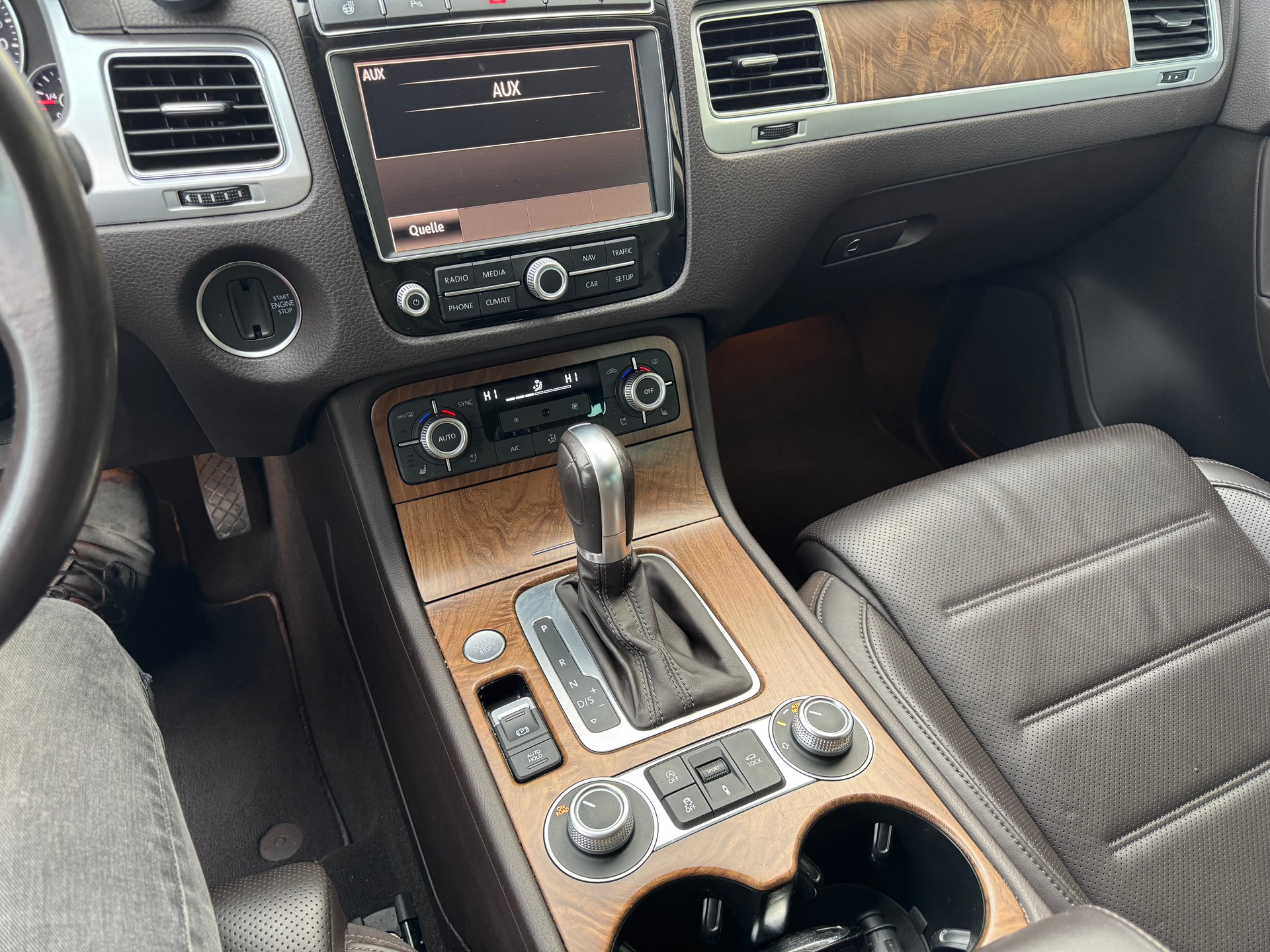 VW Touareg 3.0 TDI BMT Terrain Tech Tiptronic-image-14