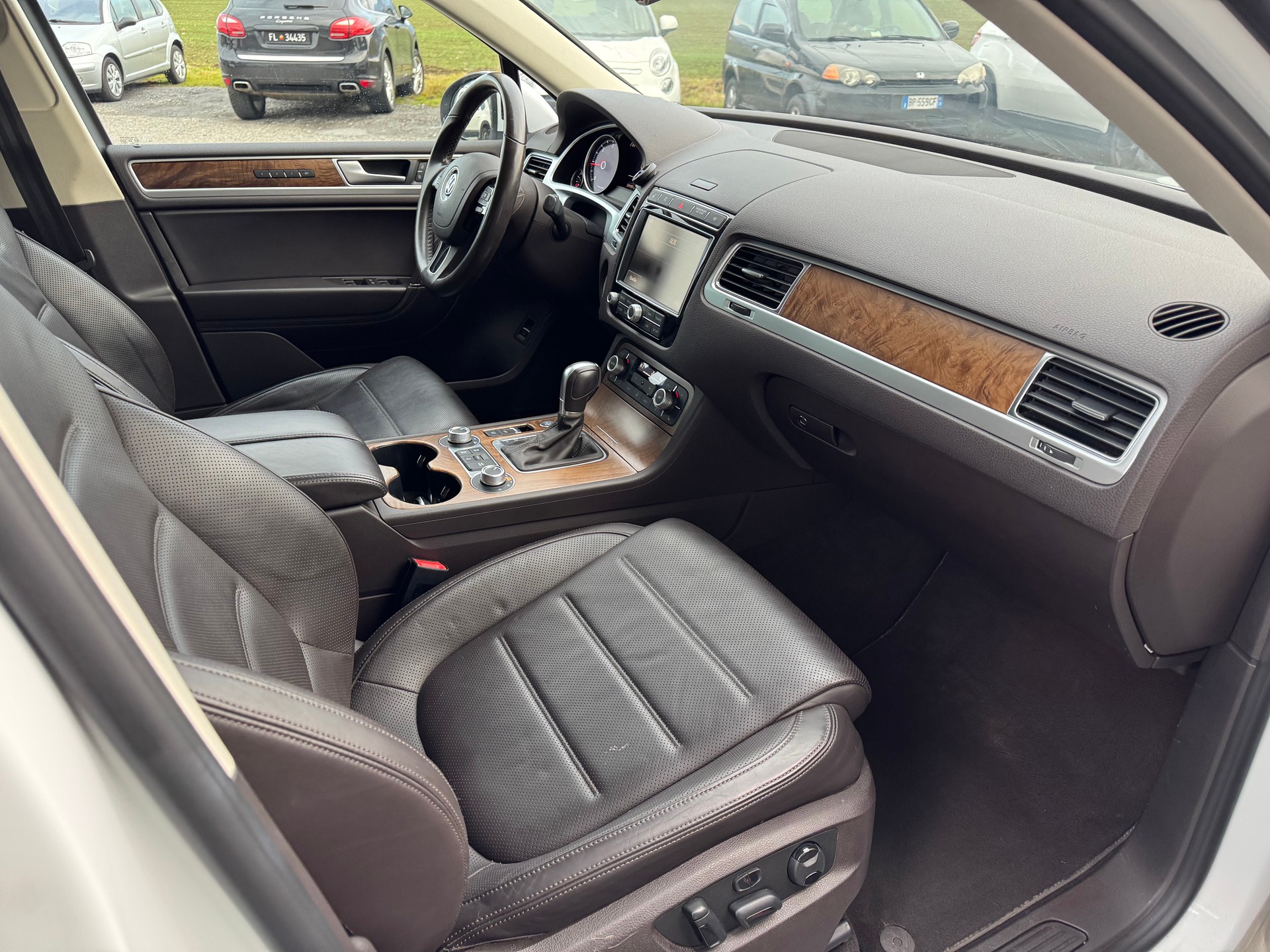 VW Touareg 3.0 TDI BMT Terrain Tech Tiptronic-image-11