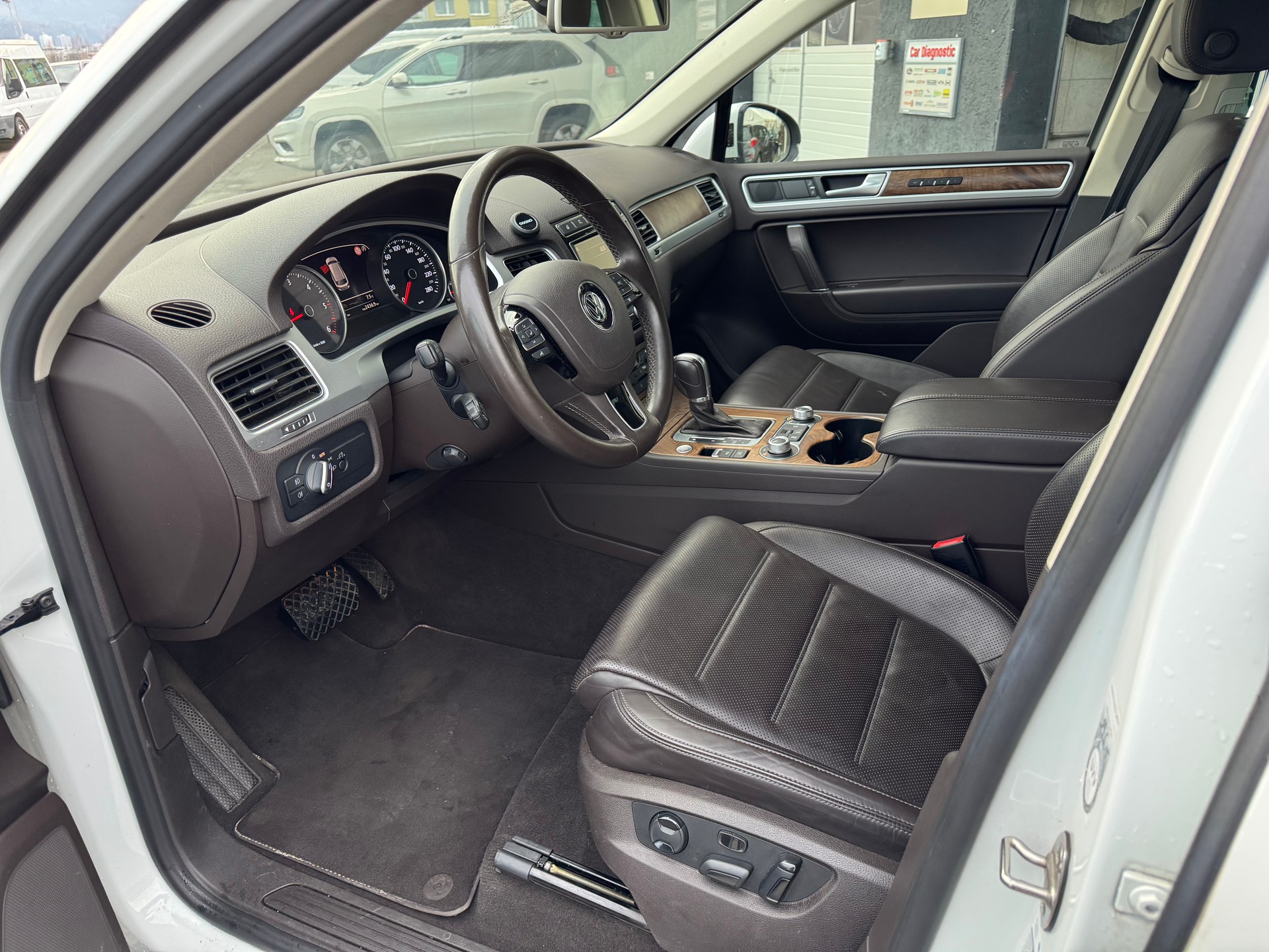 VW Touareg 3.0 TDI BMT Terrain Tech Tiptronic-image-12