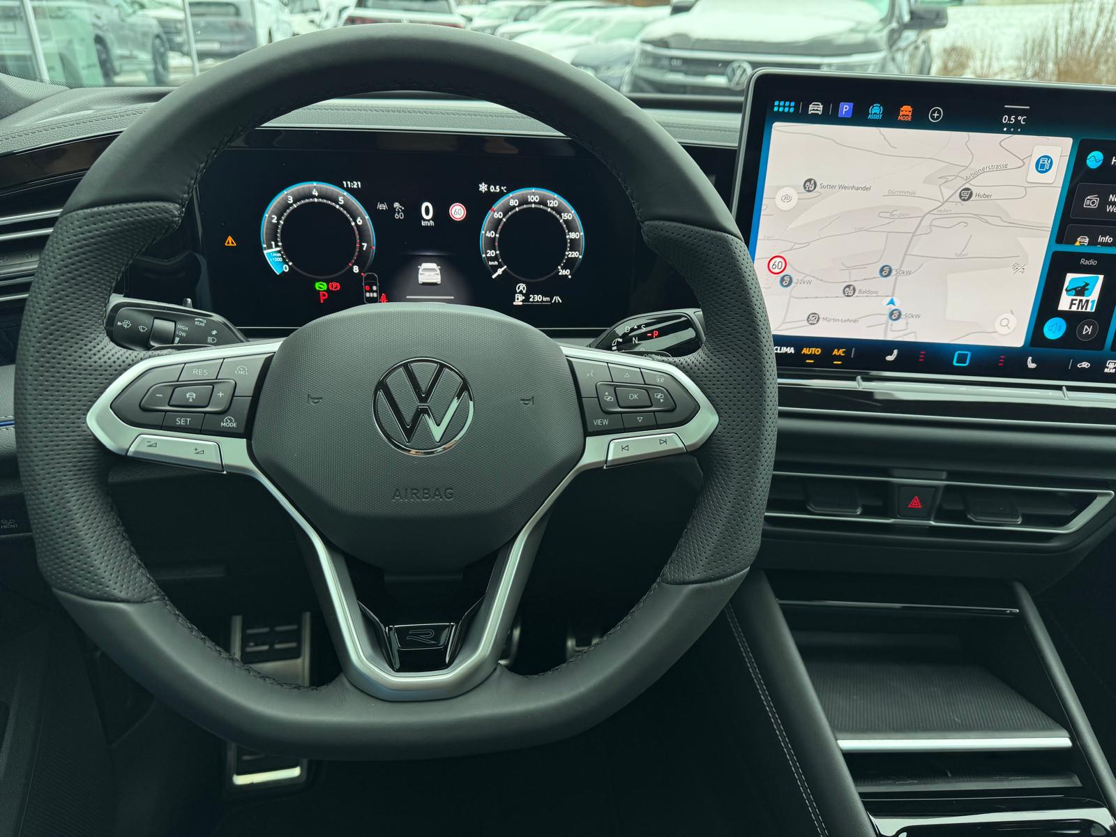 VW Tiguan 2.0 TSI DSG R-Line 4Motion-image-10