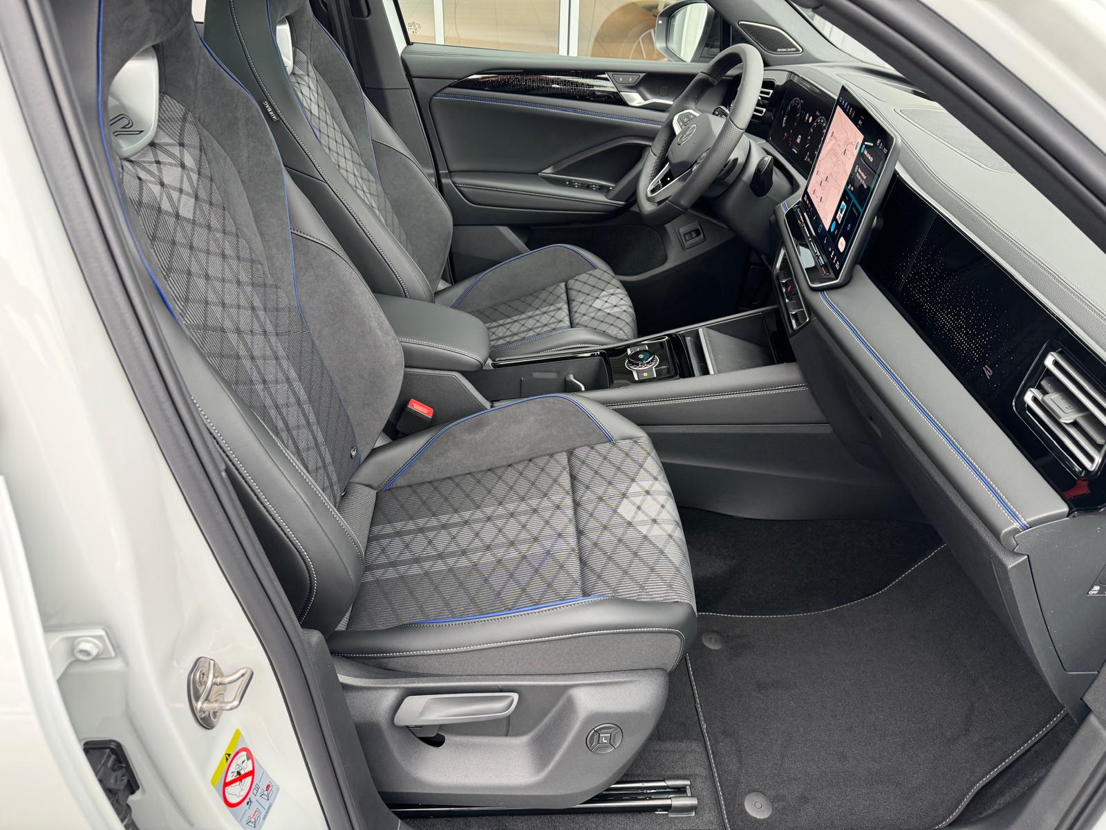 VW Tiguan 2.0 TSI DSG R-Line 4Motion-image-2