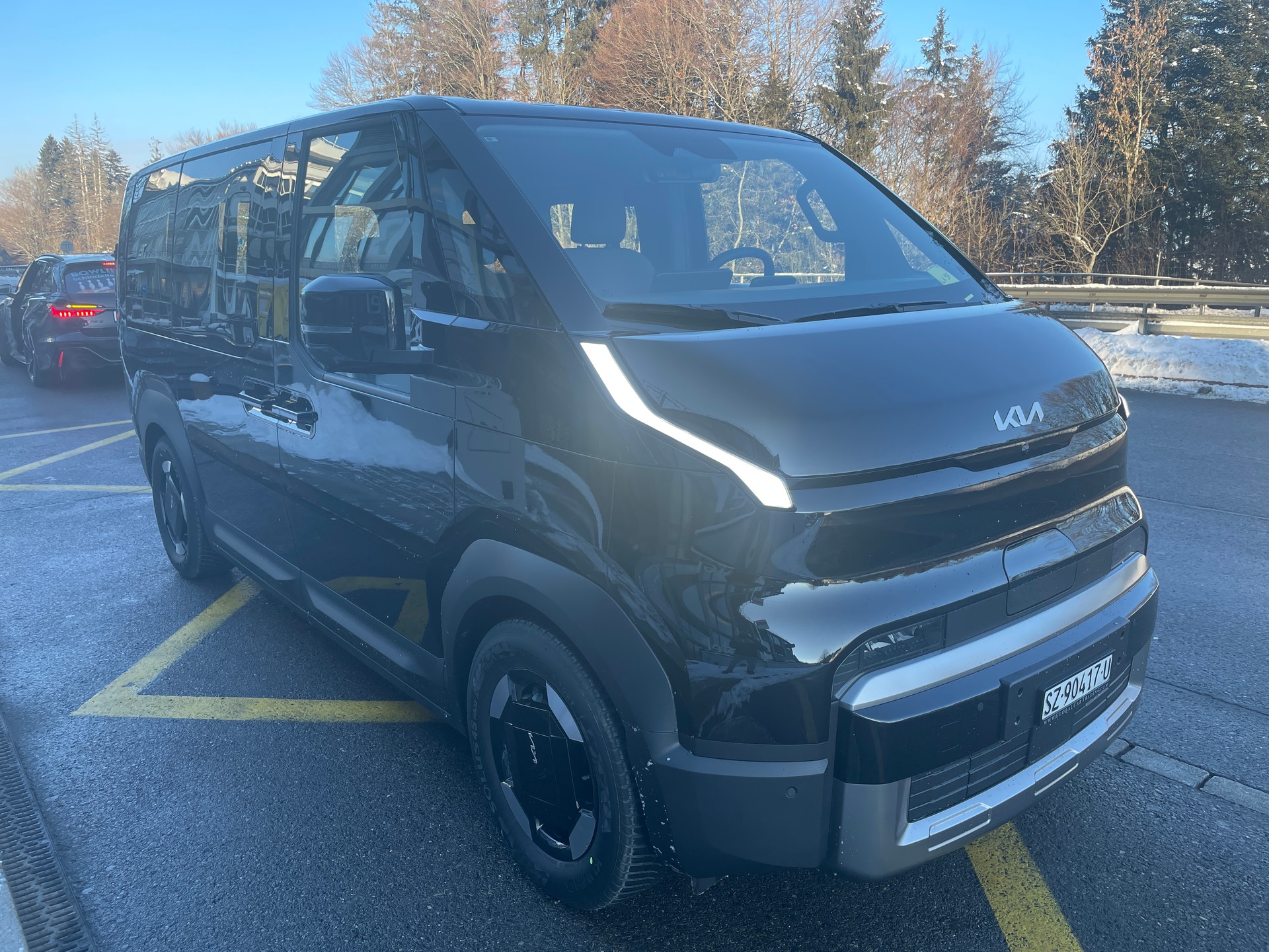 KIA PV5 71.2 kWh Elite-image-2
