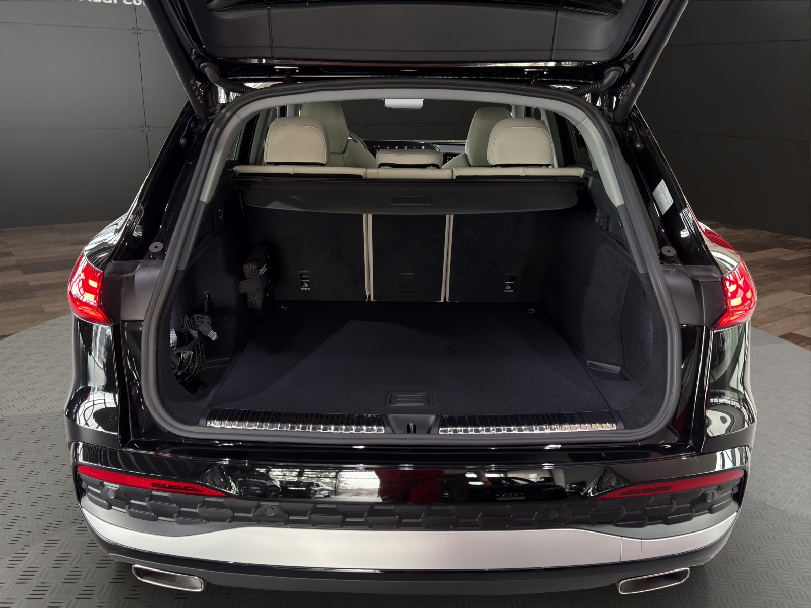 AUDI Q5 TFSI quatto 150 kW S-tronic-image-16
